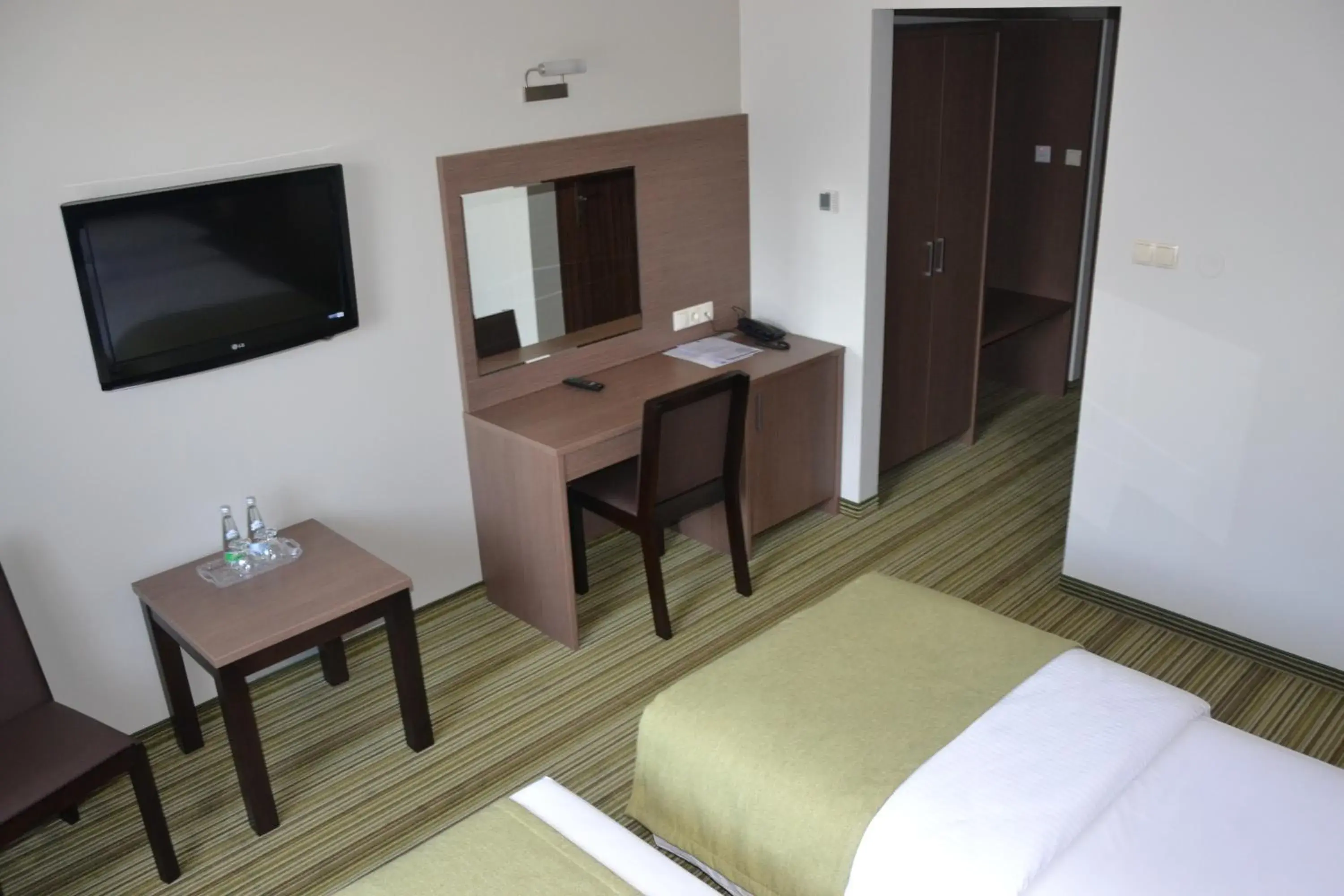 Photo of the whole room, TV/Entertainment Center in Hotel Pod Dębem