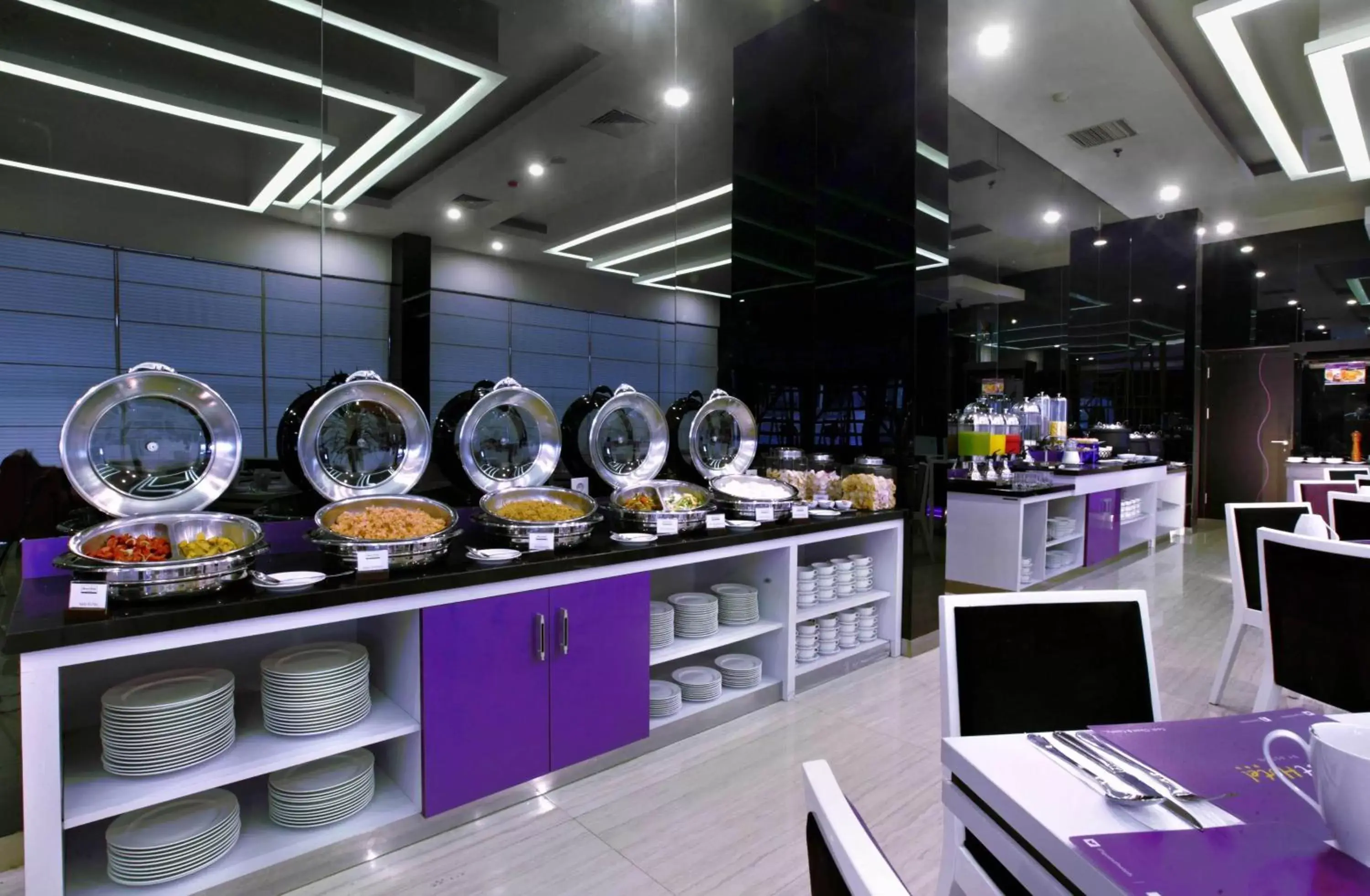 Restaurant/places to eat in Quest Hotel Balikpapan by ASTON Restaurant/places to eat in Quest Hotel Balikpapan by ASTON