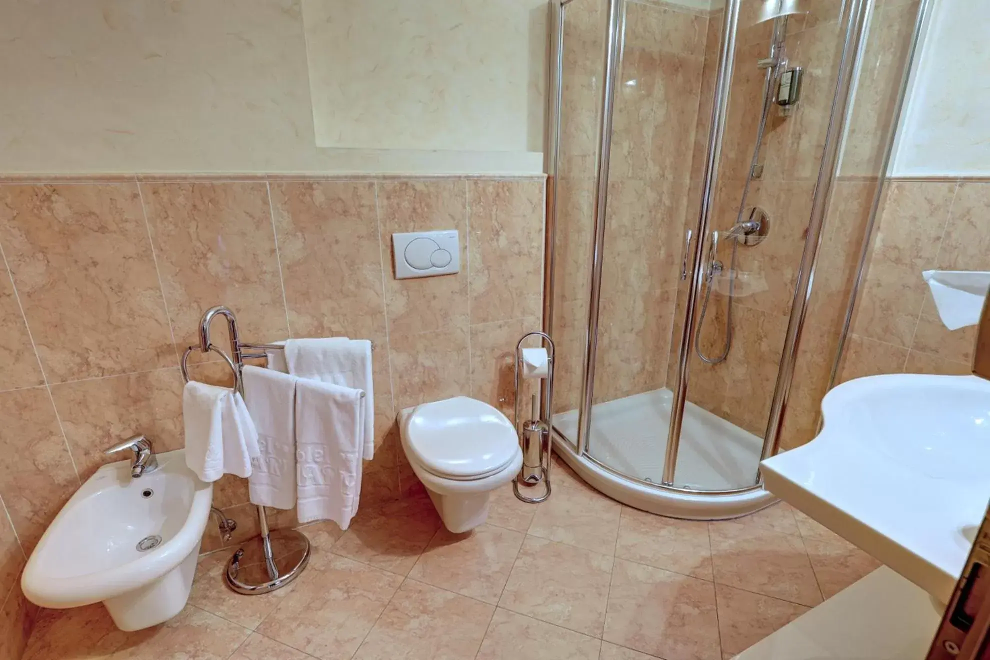 Bathroom in Leading Relax Hotel Maria