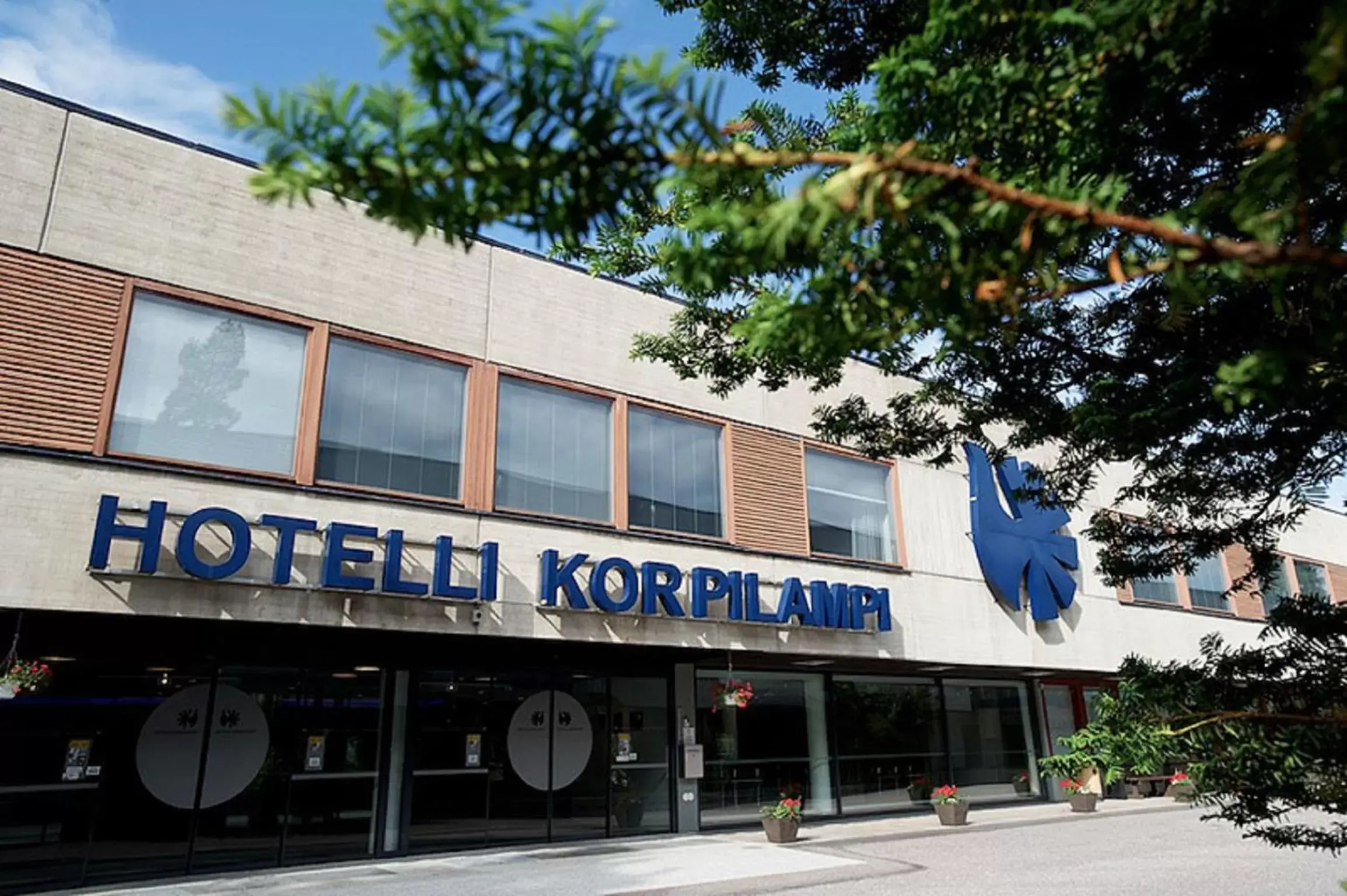 Facade/entrance, Property Building in Hotel Korpilampi