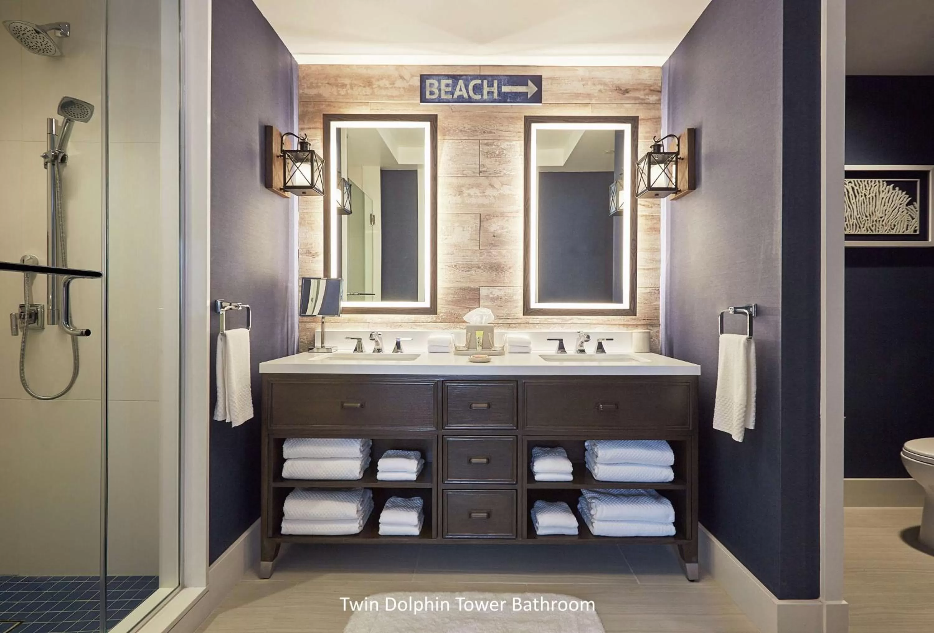 Bed in The Waterfront Beach Resort, A Hilton Hotel