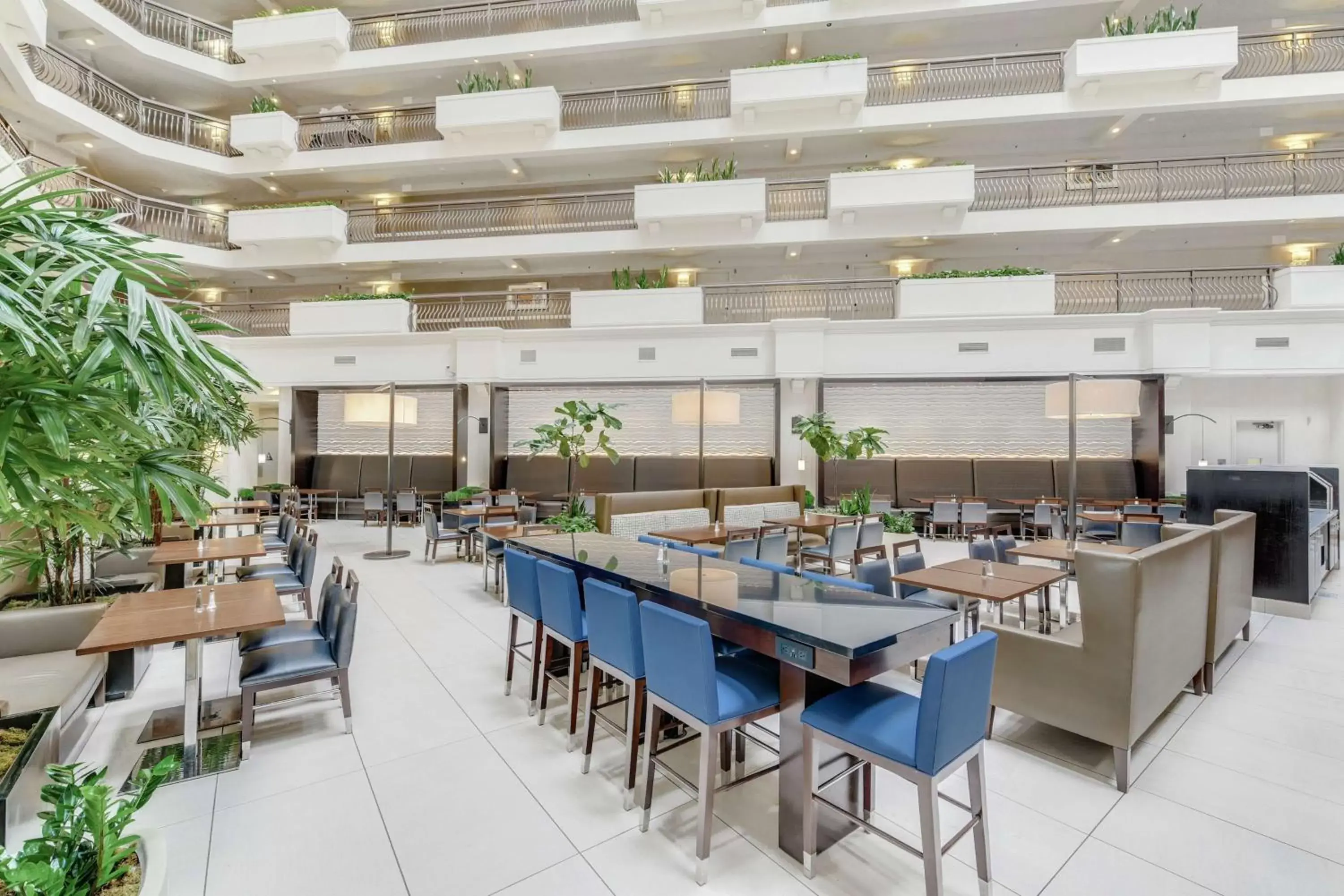 Dining area, Restaurant/Places to Eat in Embassy Suites by Hilton Anaheim-Orange