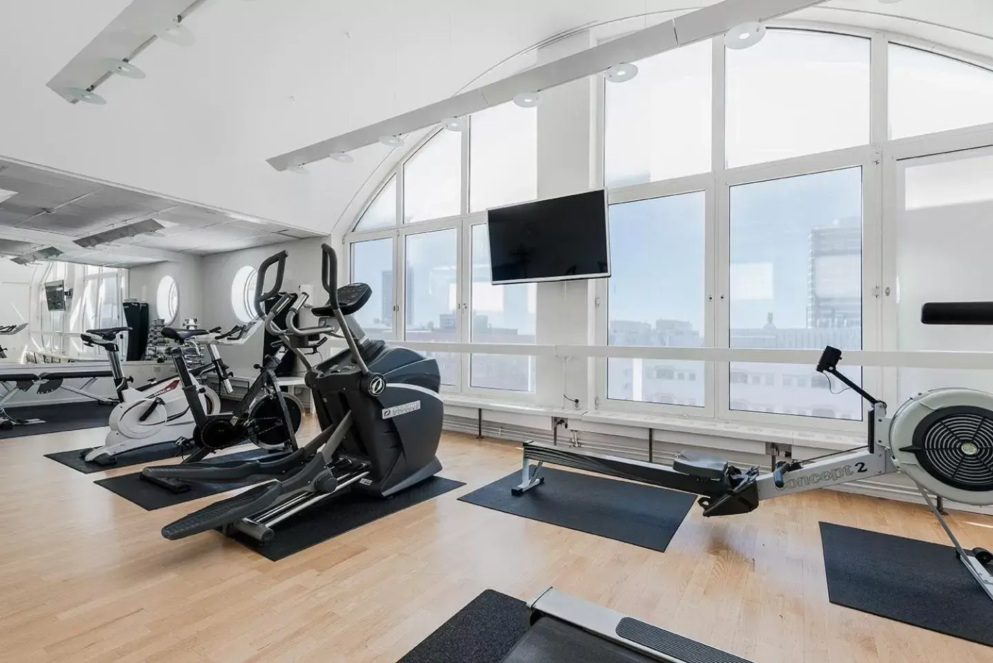 Fitness centre/facilities, Fitness Center/Facilities in Memory Hotel