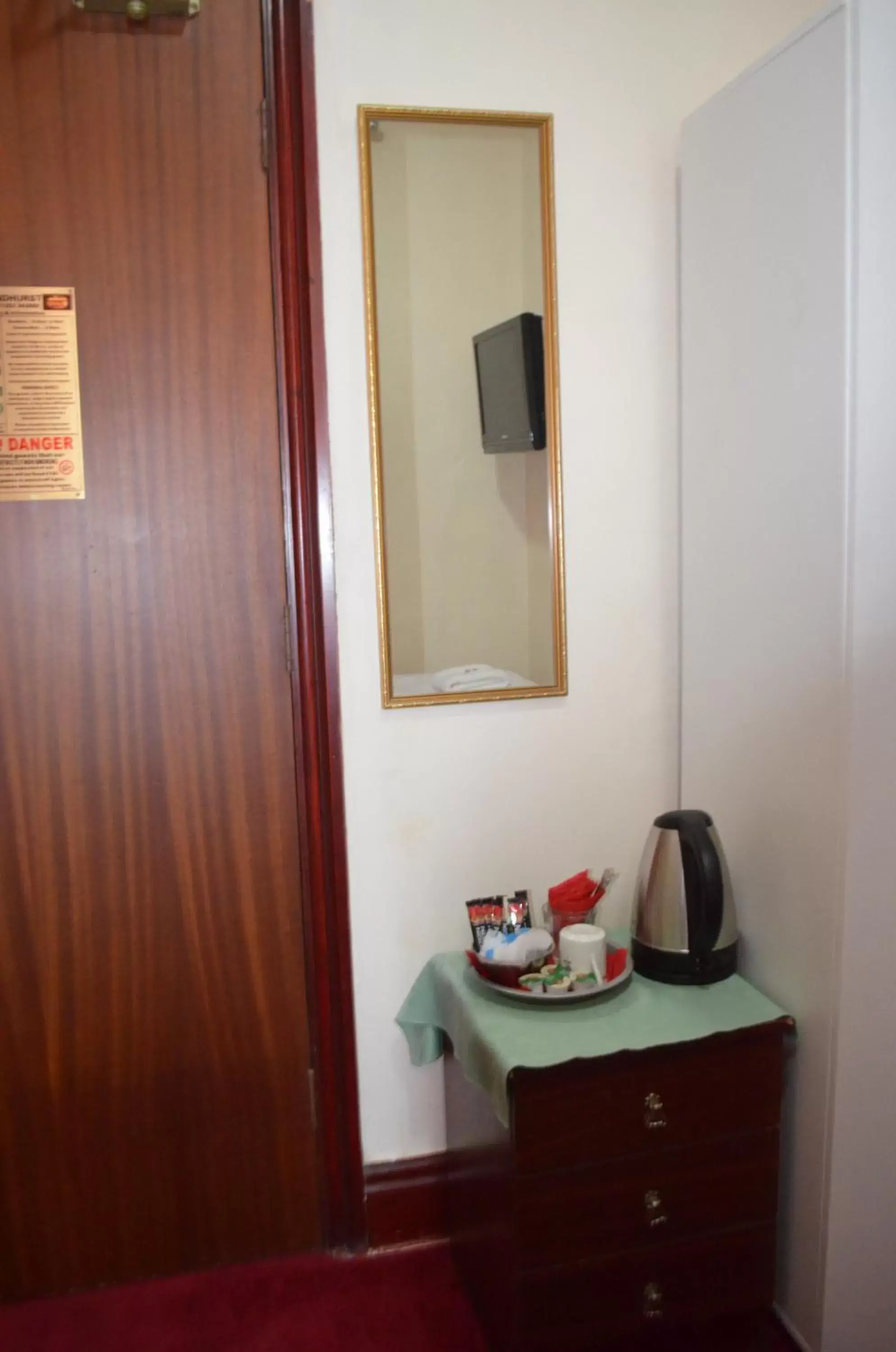 Double Room with Private Bathroom in Lyndhurst Hotel Double Room with Private Bathroom in Lyndhurst Hotel