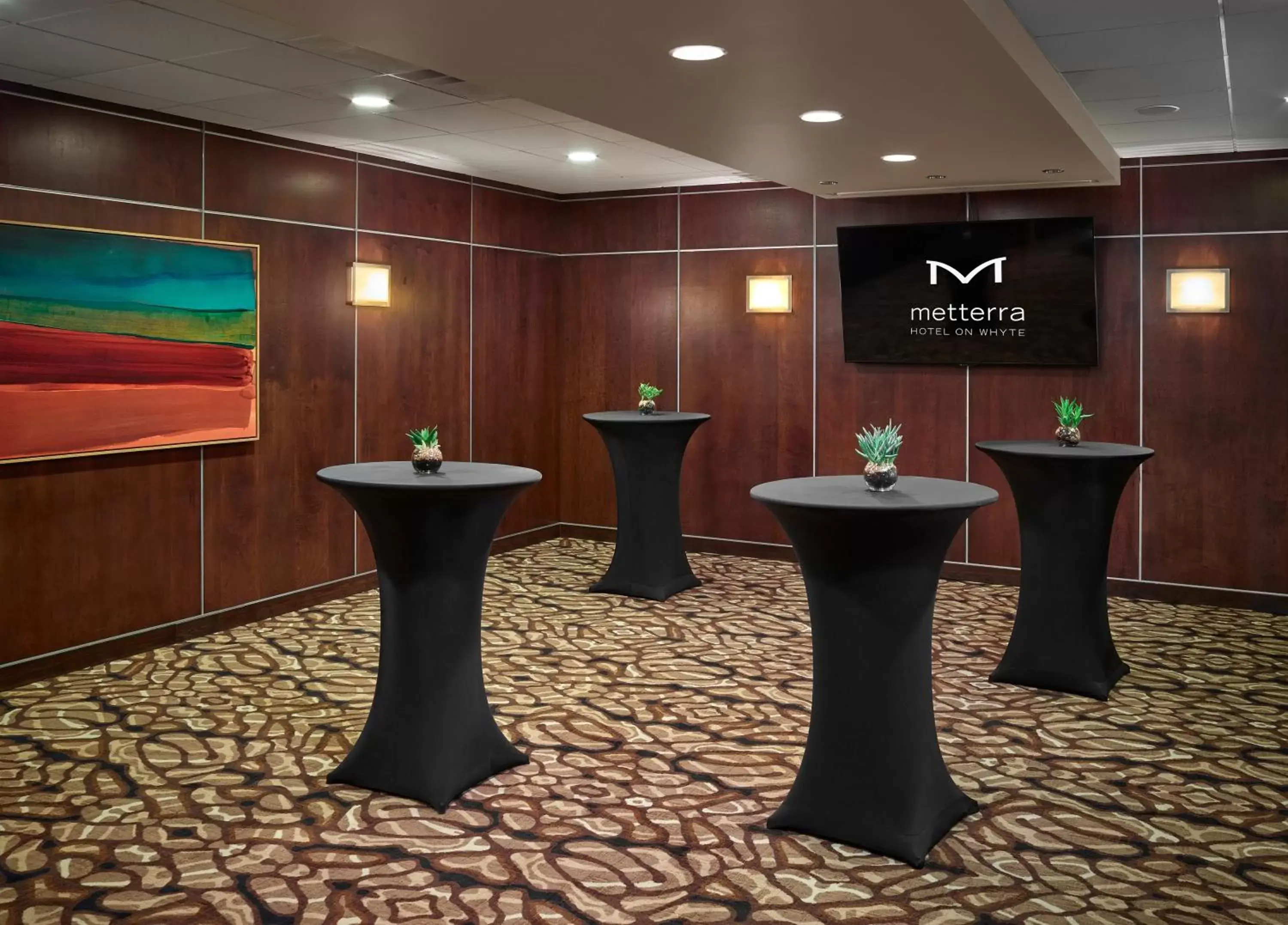 Meeting/conference room in Metterra Hotel on Whyte