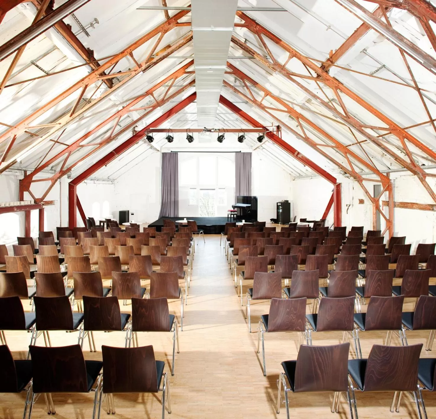 Business facilities in Factory Hotel