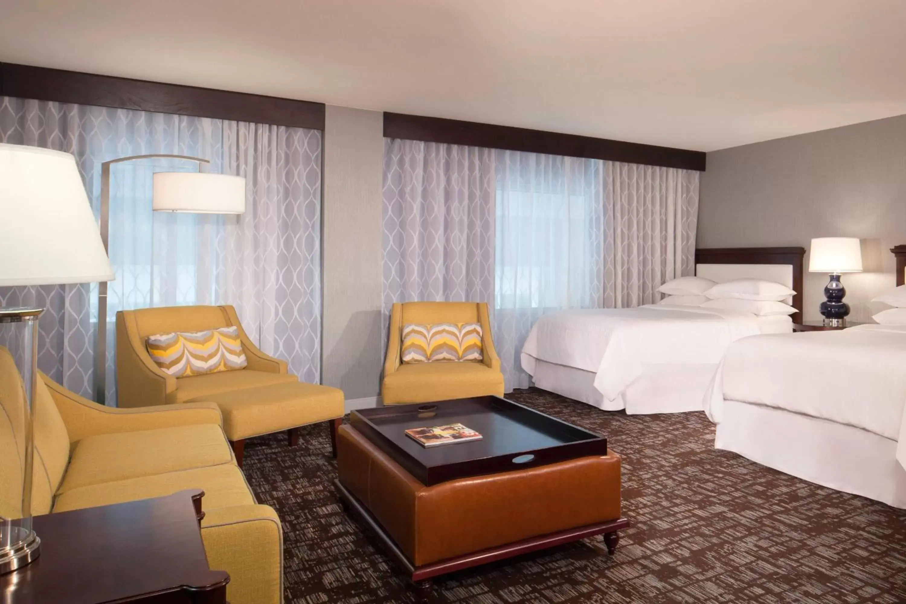 Bedroom in Sheraton Arlington Hotel