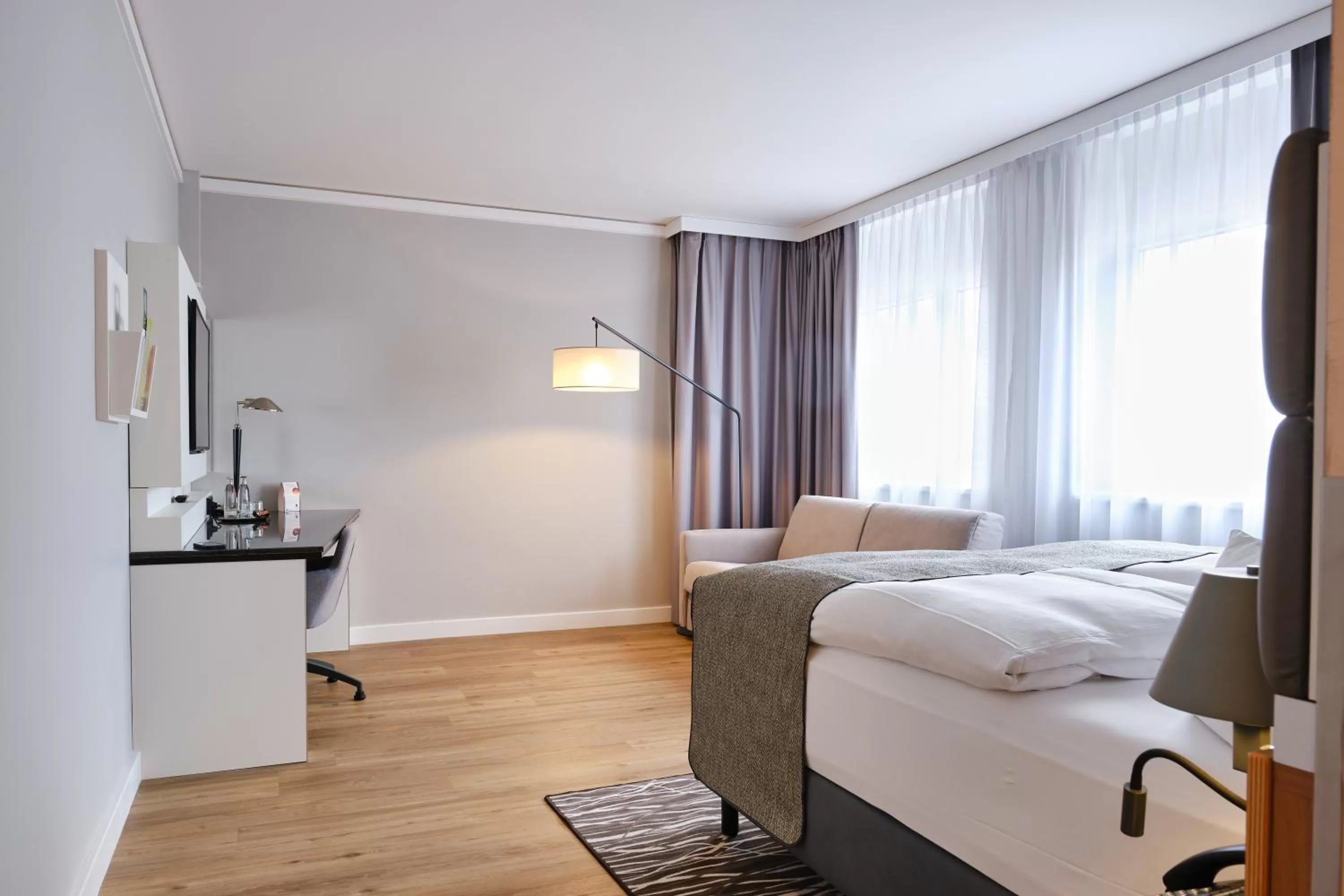 Bedroom, Bed in Holiday Inn Berlin Airport - Conference Centre by IHG