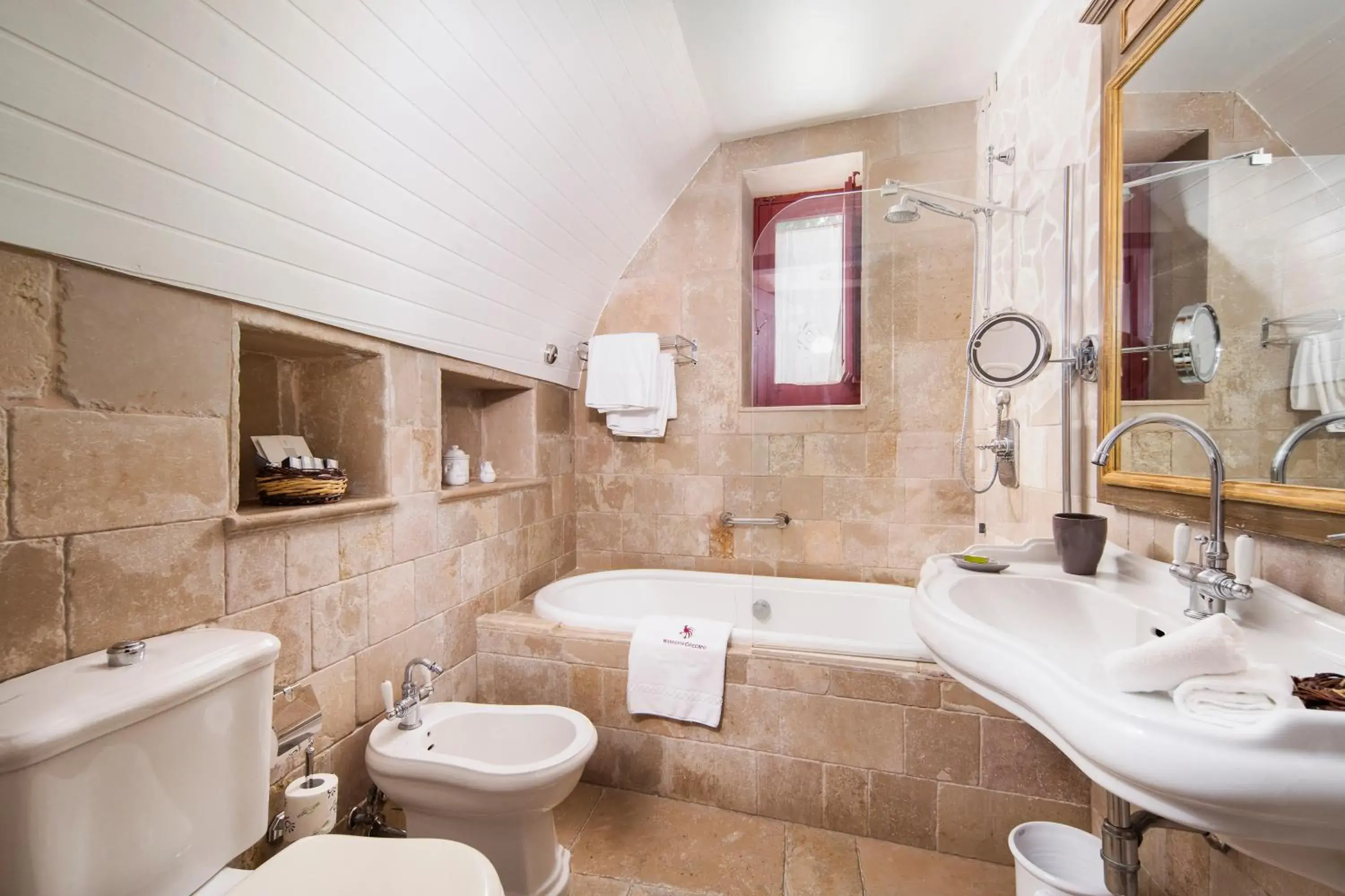 Bathroom in Masseria Torre Coccaro