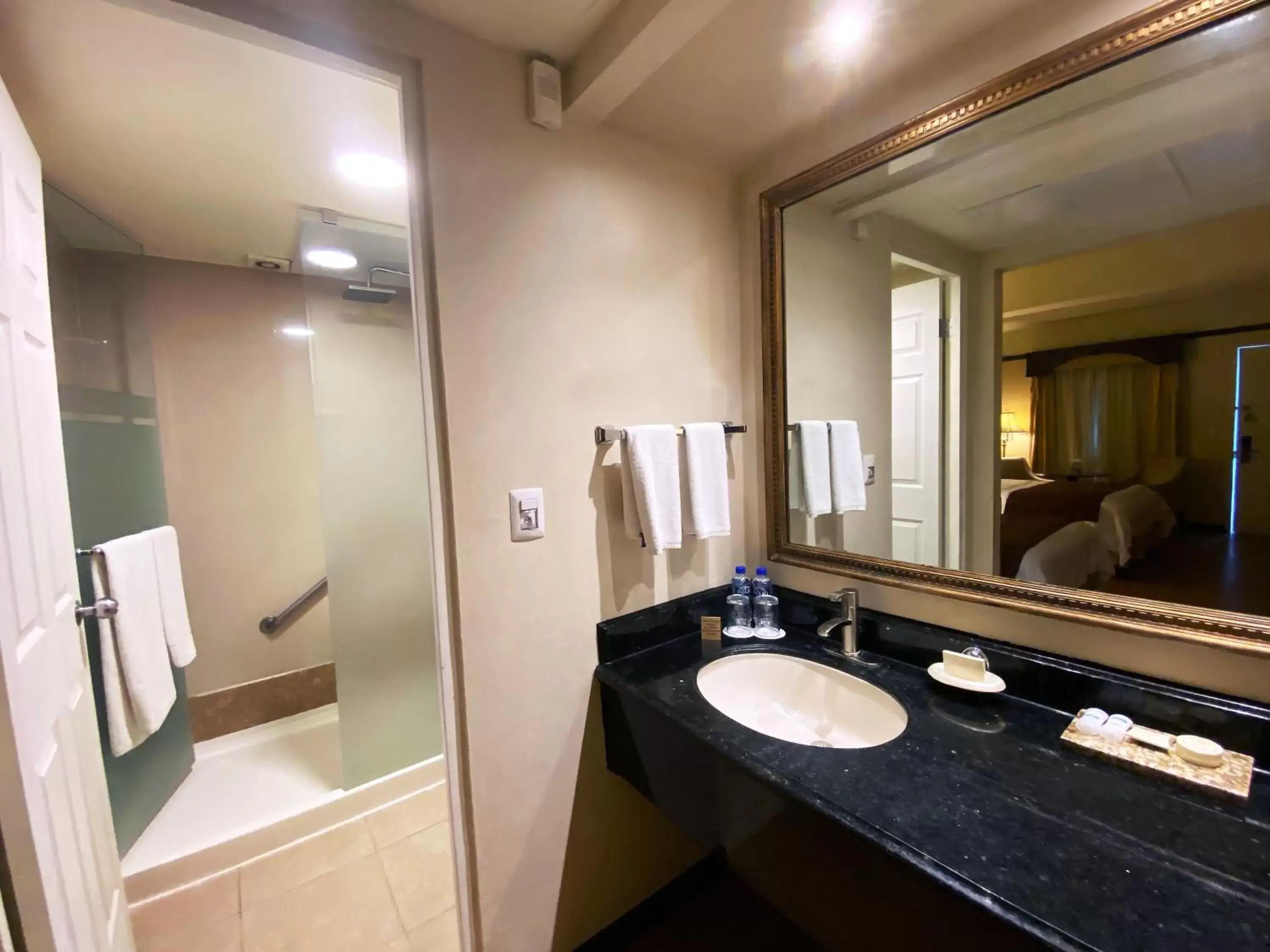 Bathroom in Safi Royal Luxury Centro