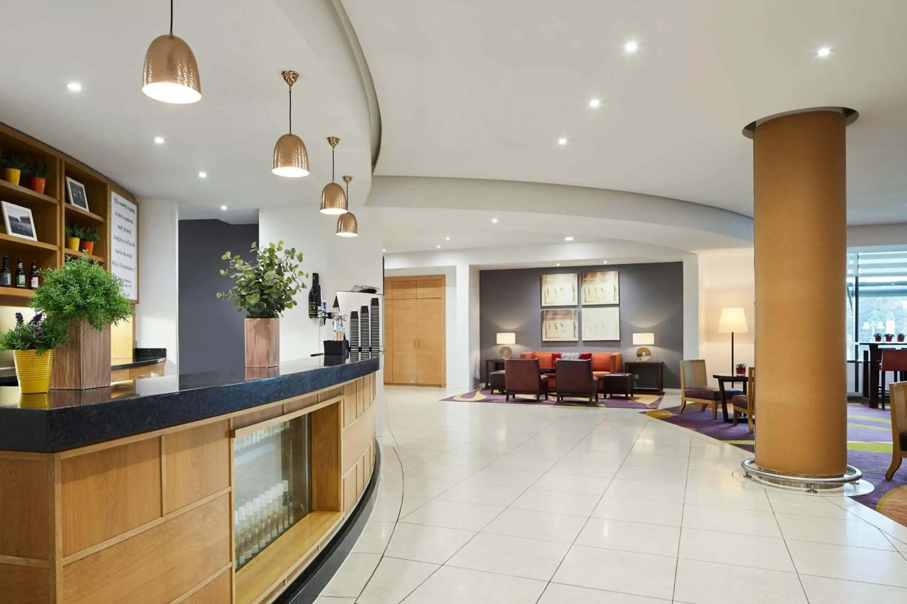 Lounge or bar, Lobby/Reception in London Marriott Hotel Twickenham