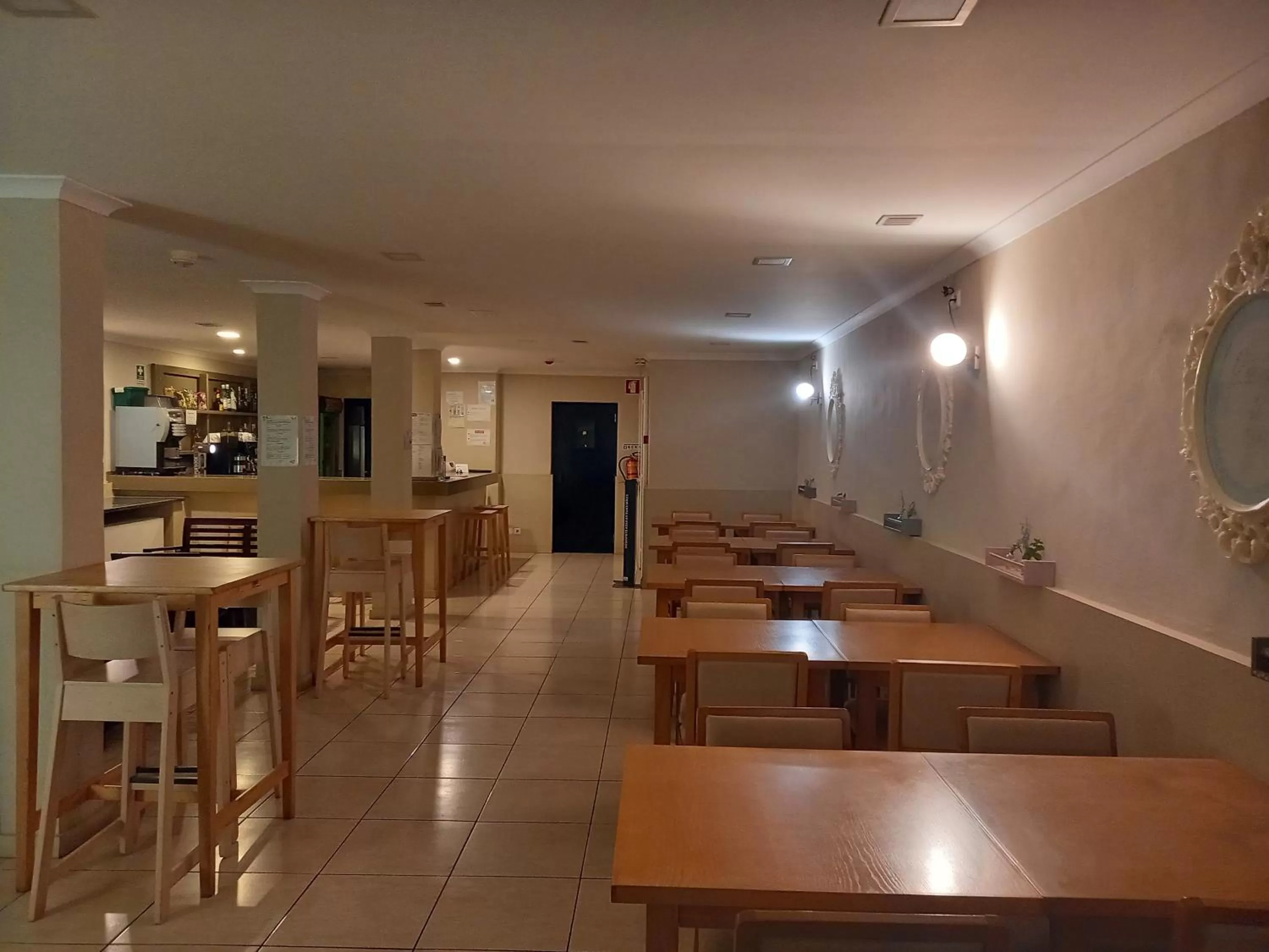 Restaurant/places to eat in Vilamar
