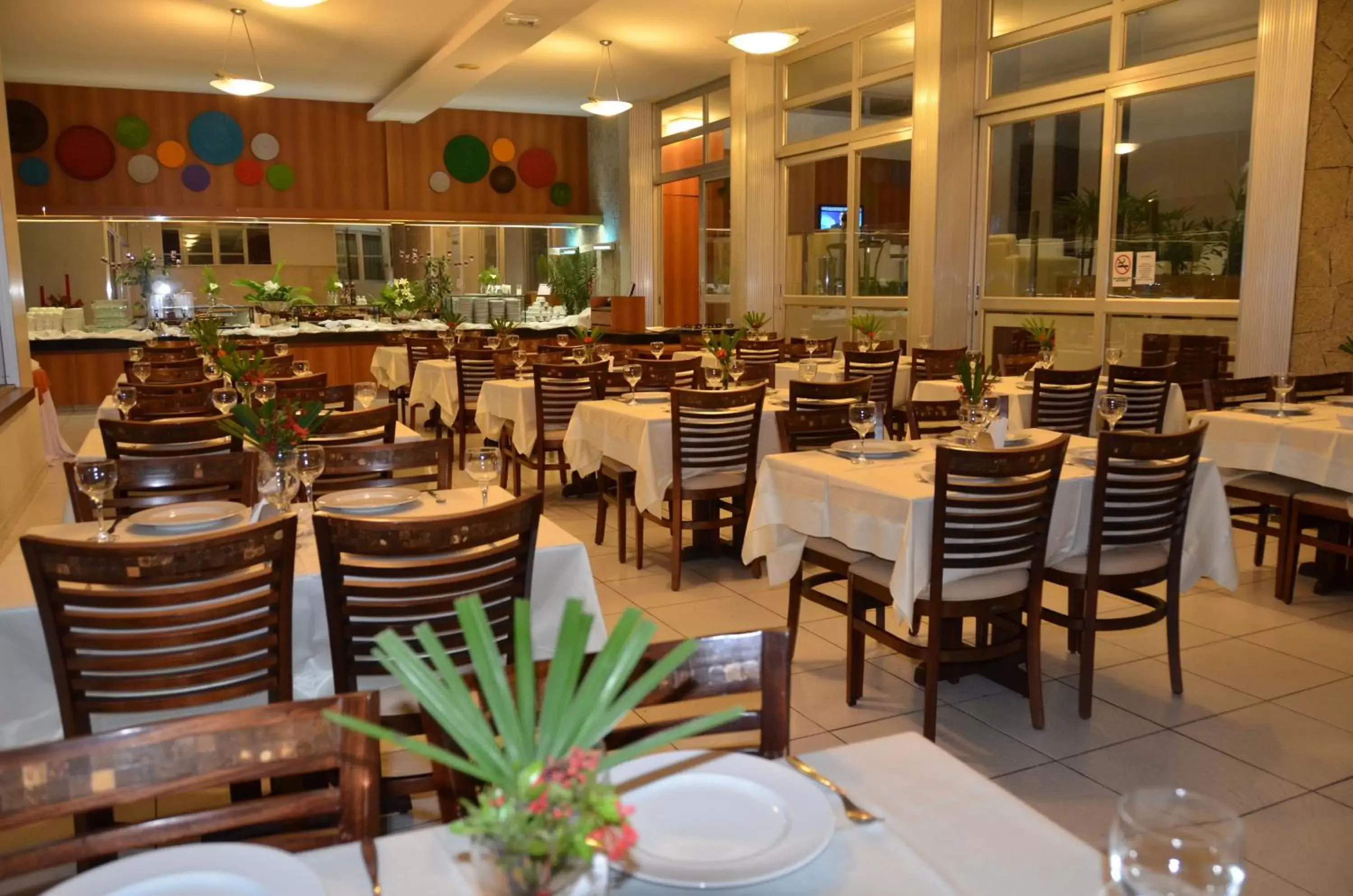 Restaurant/Places to Eat in Arituba Park Hotel