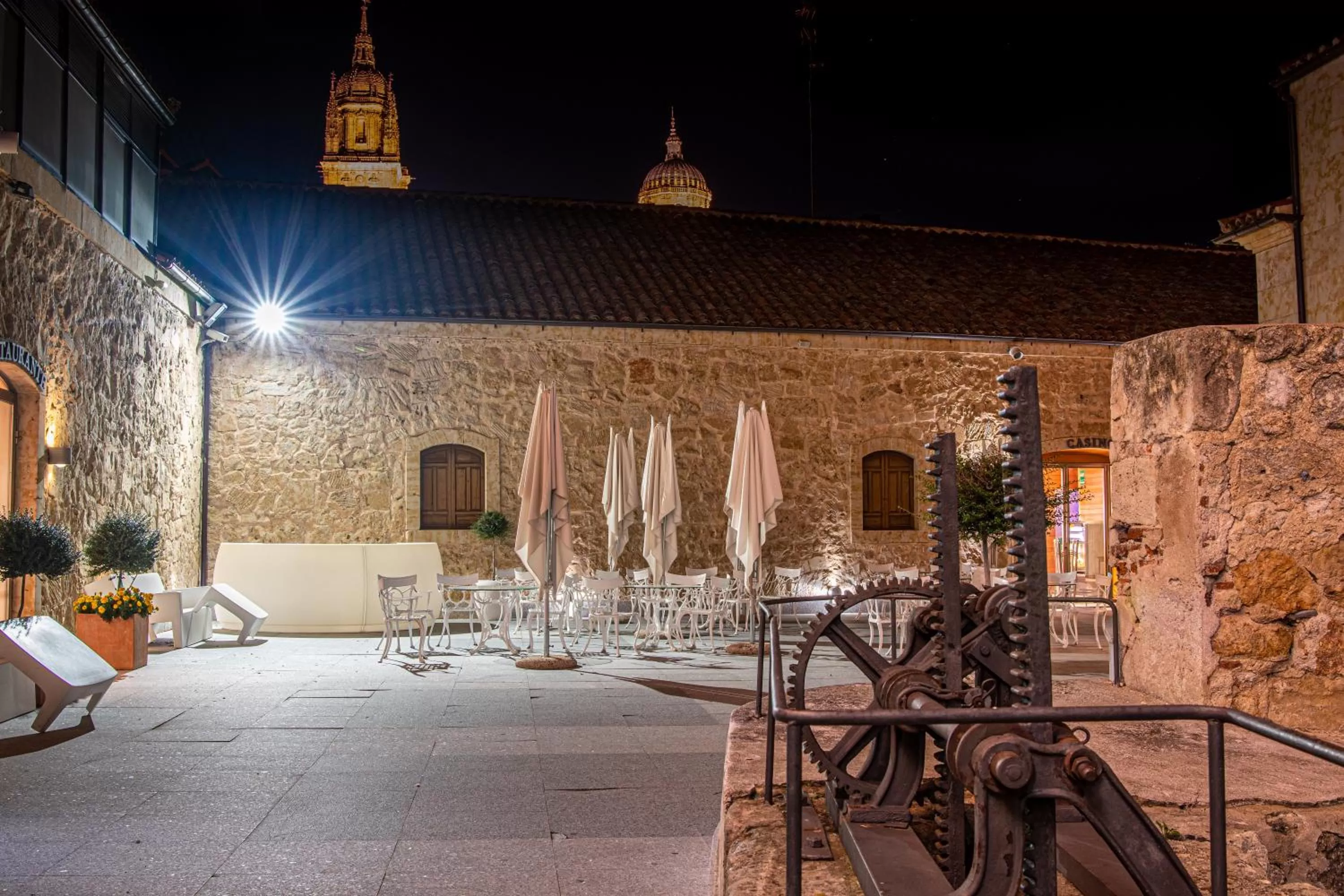 Off site in Hospedium Hotel Casino Del Tormes