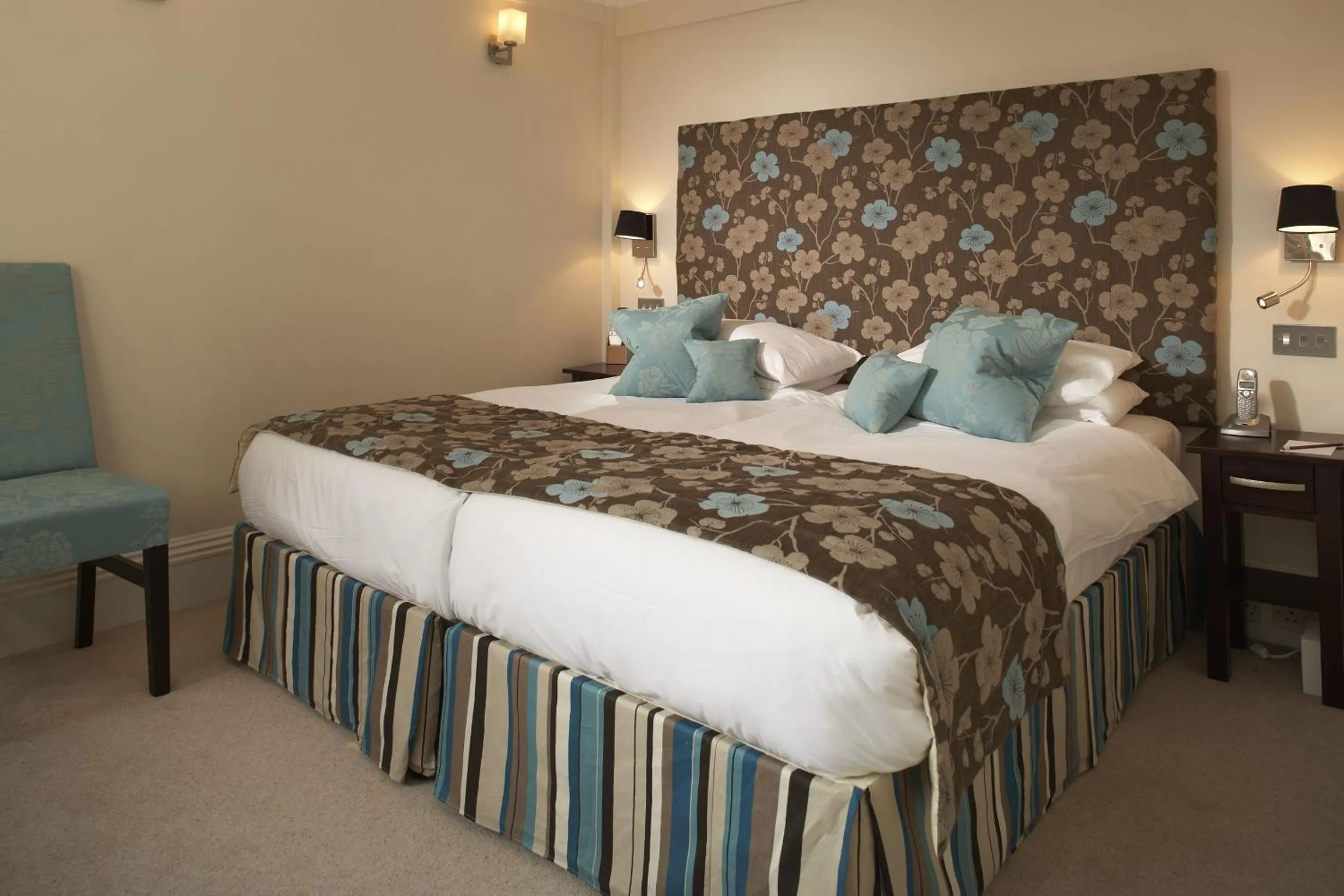 Bedroom, Bed in Beaufort House - Knightsbridge