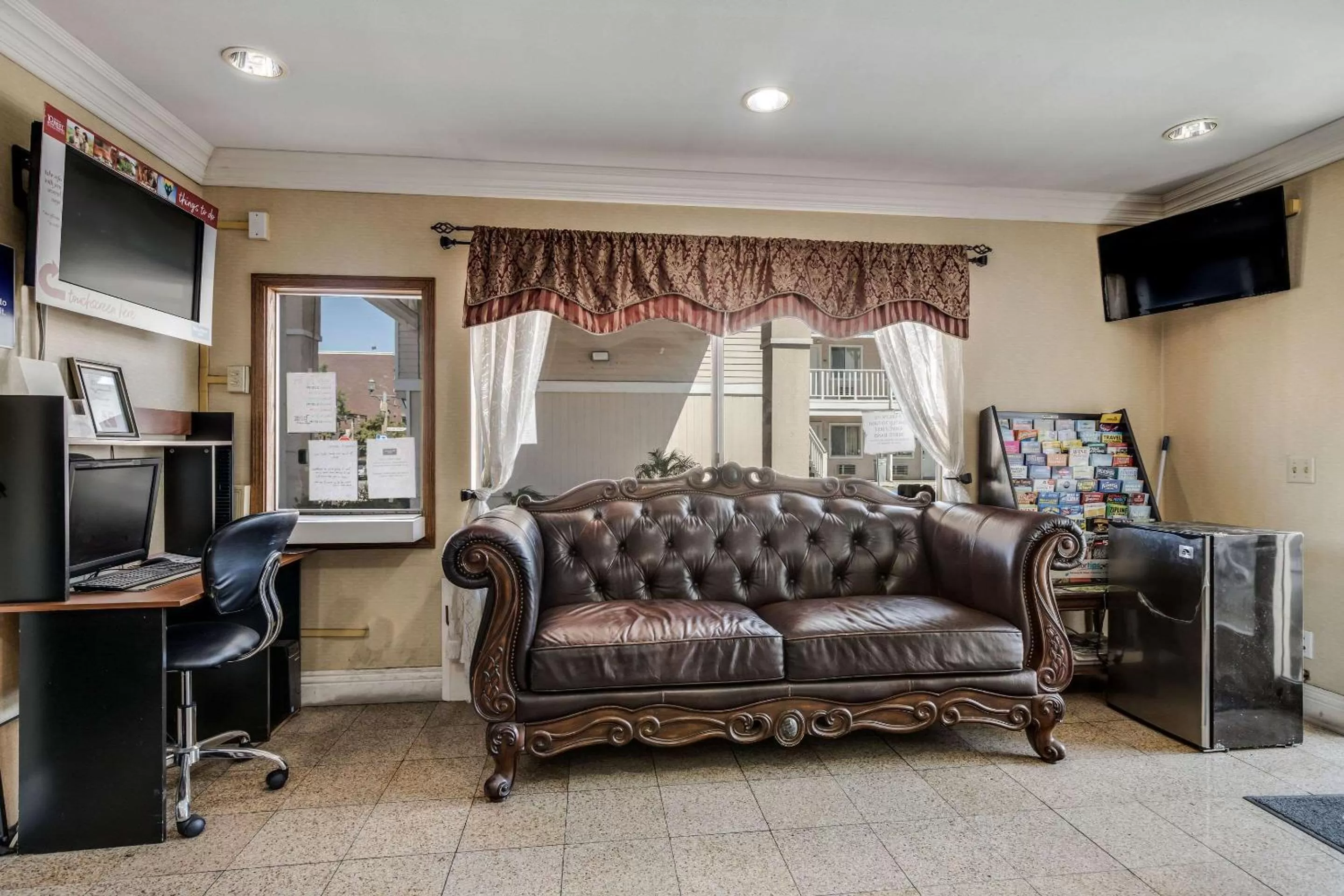 Lobby or reception in Rodeway Inn Old Town Temecula