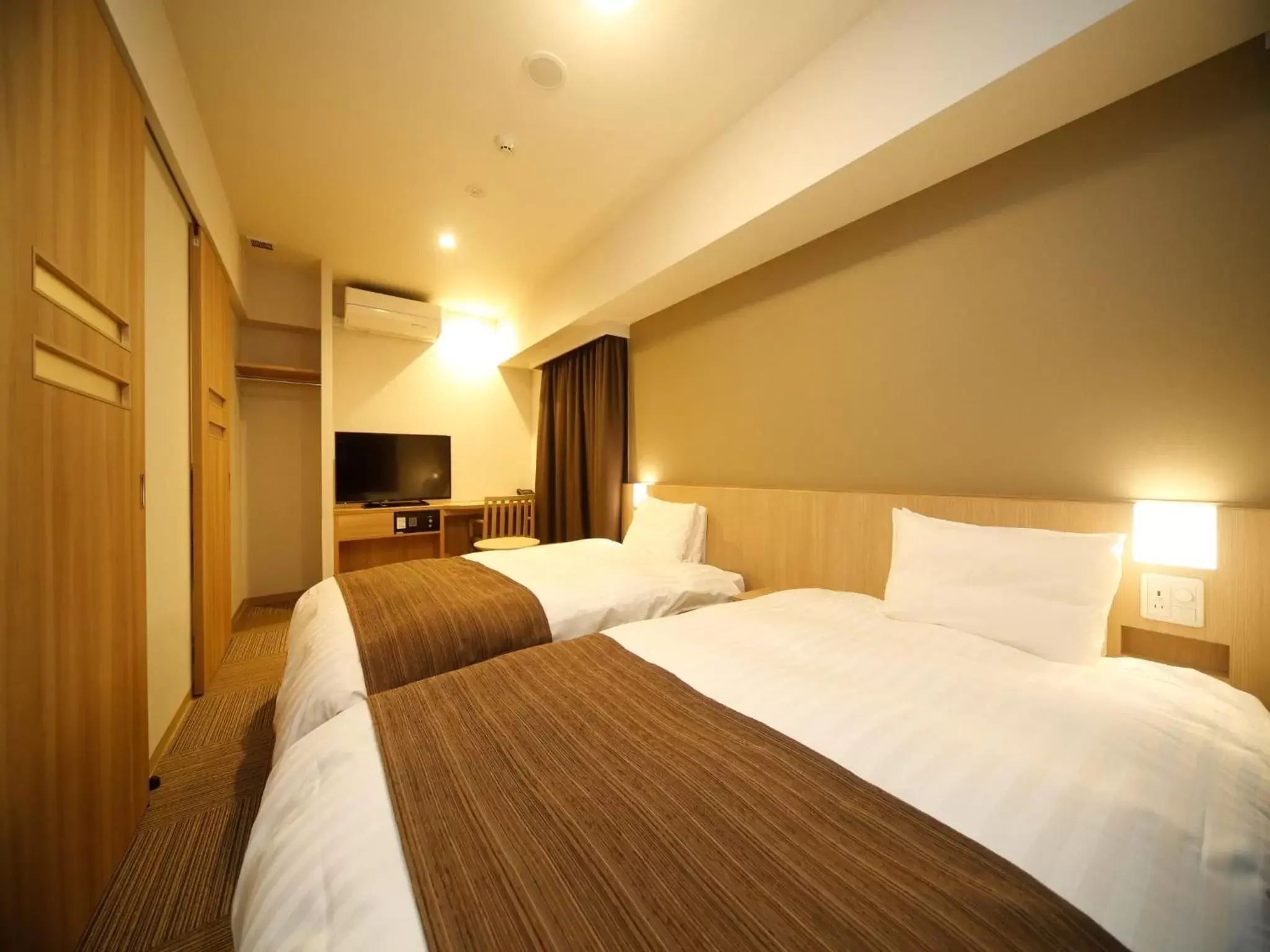 Standard Twin Room - Non-Smoking in Dormy Inn Hon-Hachinohe Standard Twin Room - Non-Smoking in Dormy Inn Hon-Hachinohe