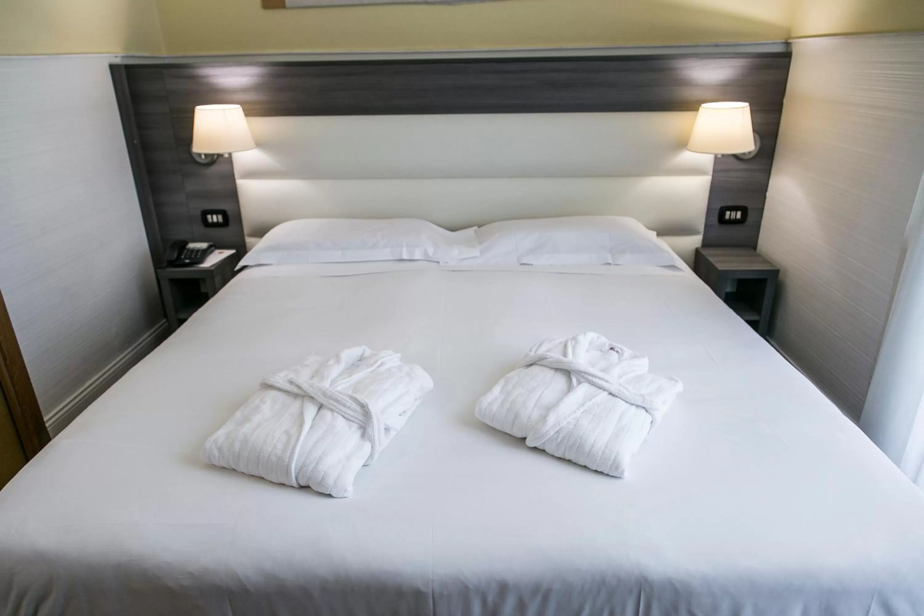 Bedroom, Bed in Hotel Aphrodite