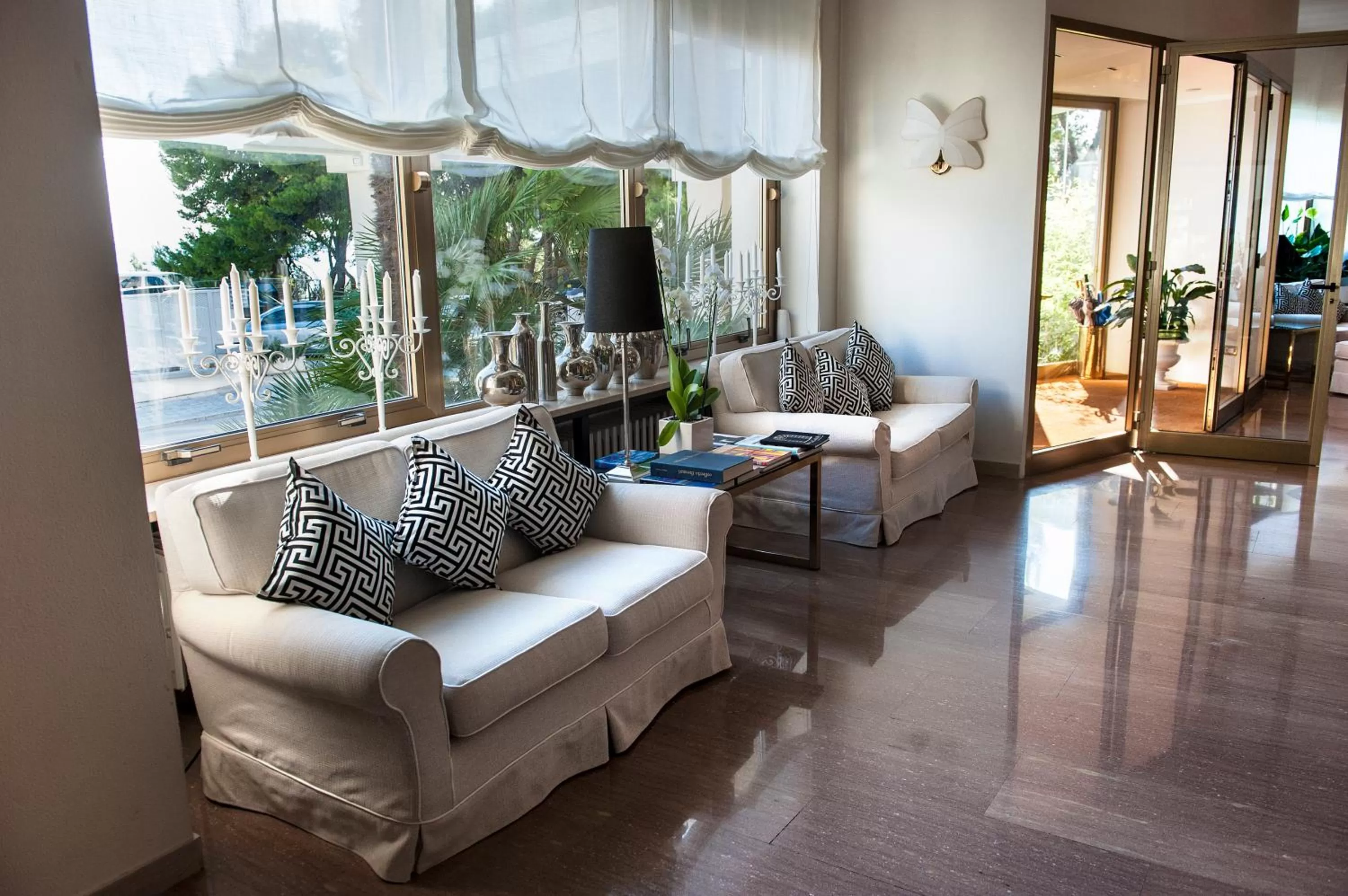 Communal lounge/ TV room in Grand Hotel Passetto