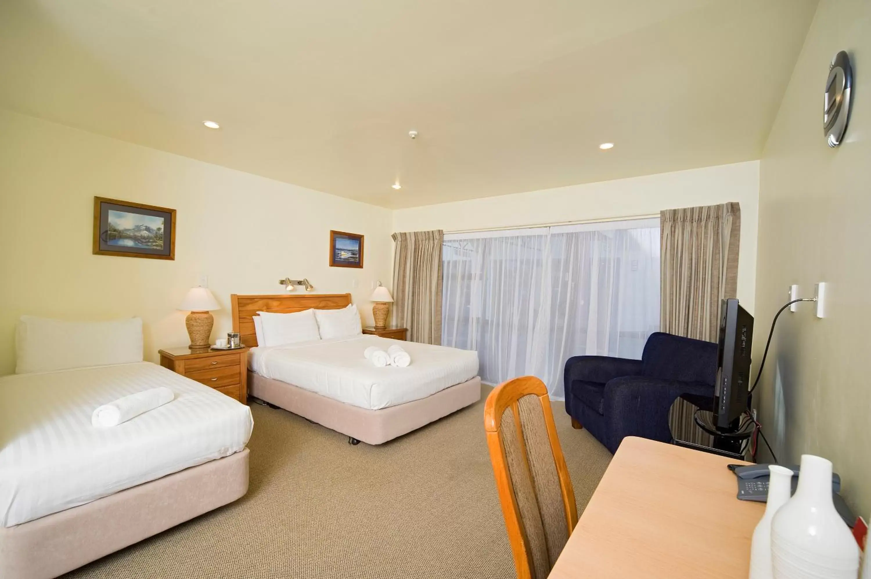 Photo of the whole room in Best Western Ellerslie International Hotel