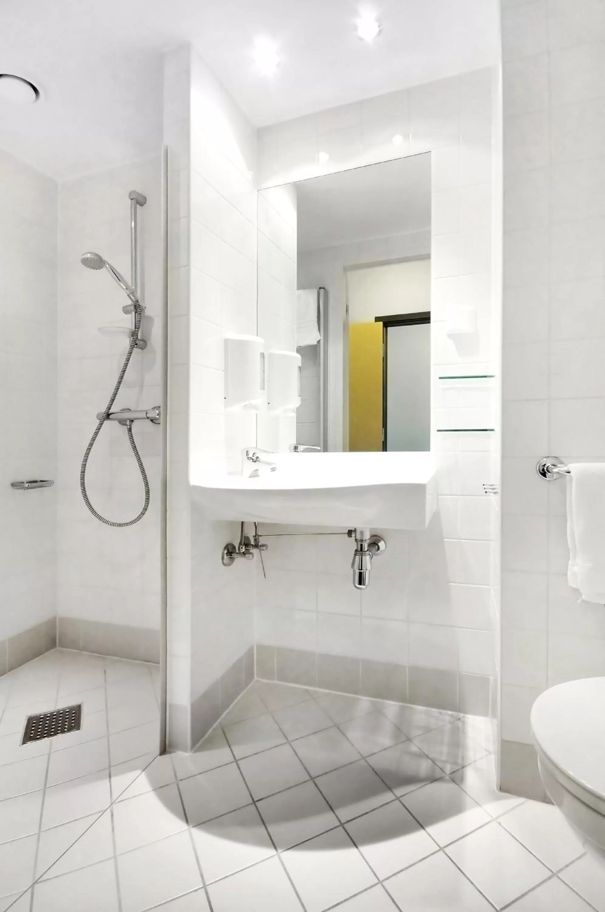 Bathroom in St Svithun Hotel