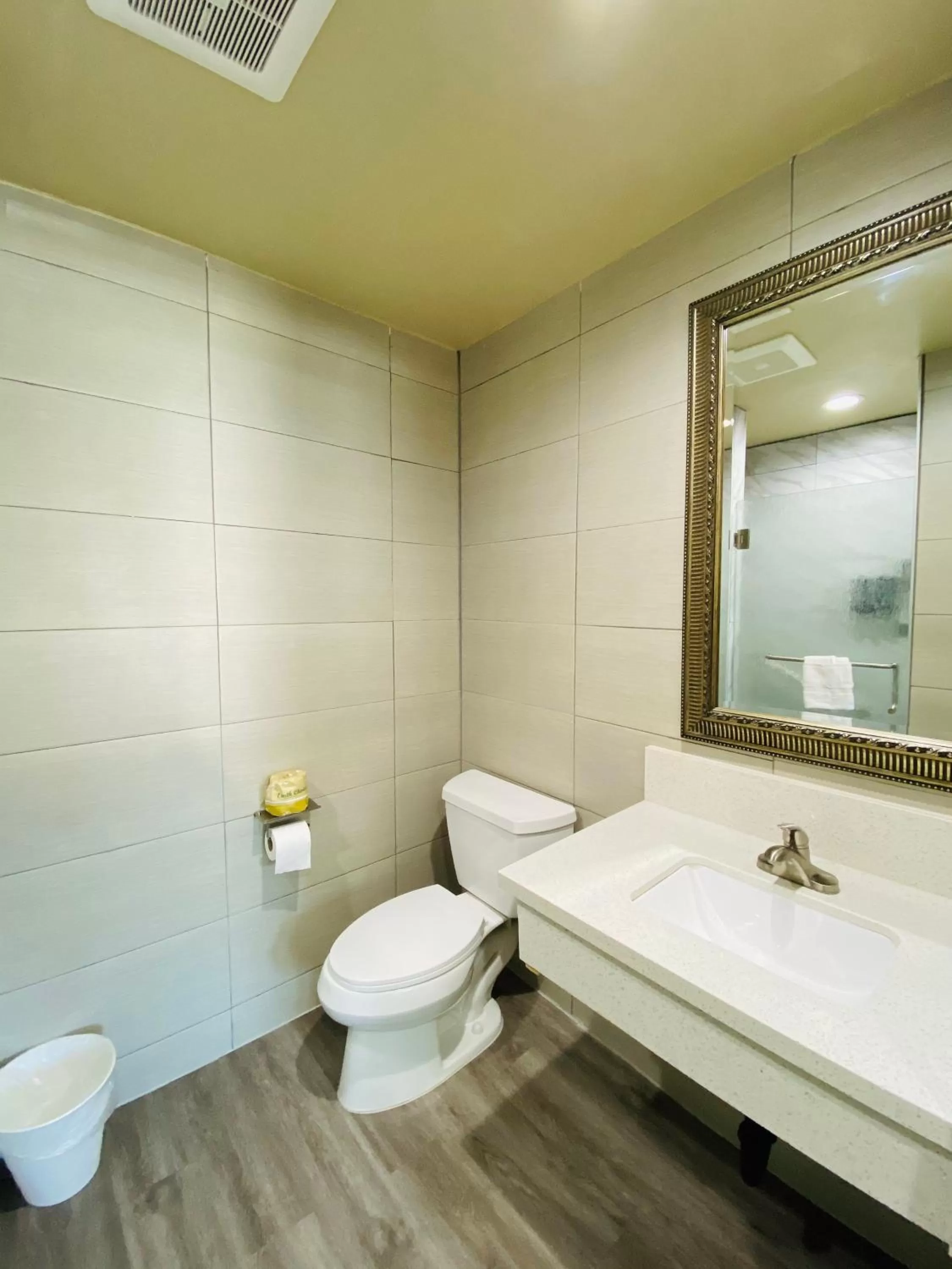 Le Blanc Inn & Suites