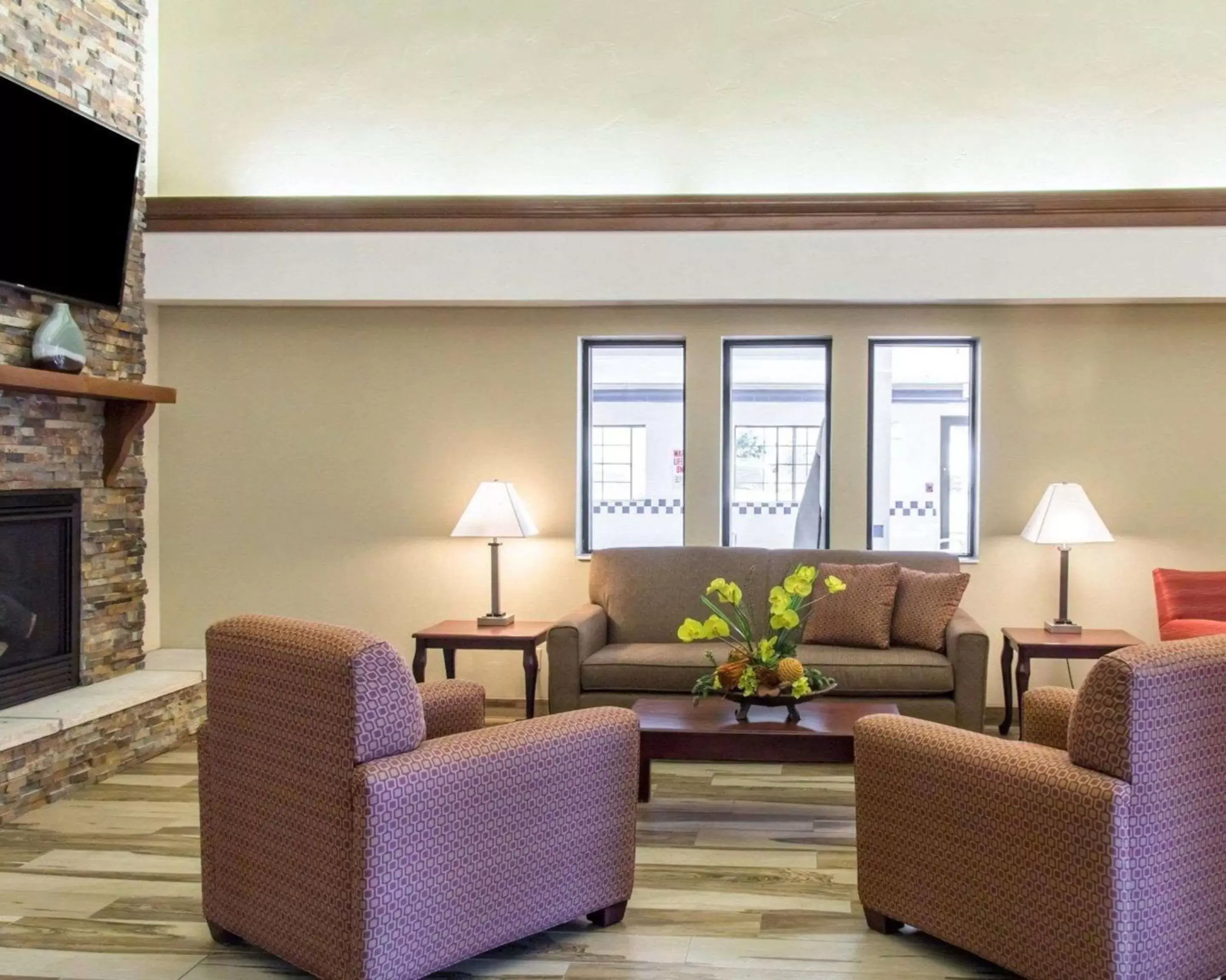 Lobby or reception, Seating Area in Quality Inn & Suites Vail Valley