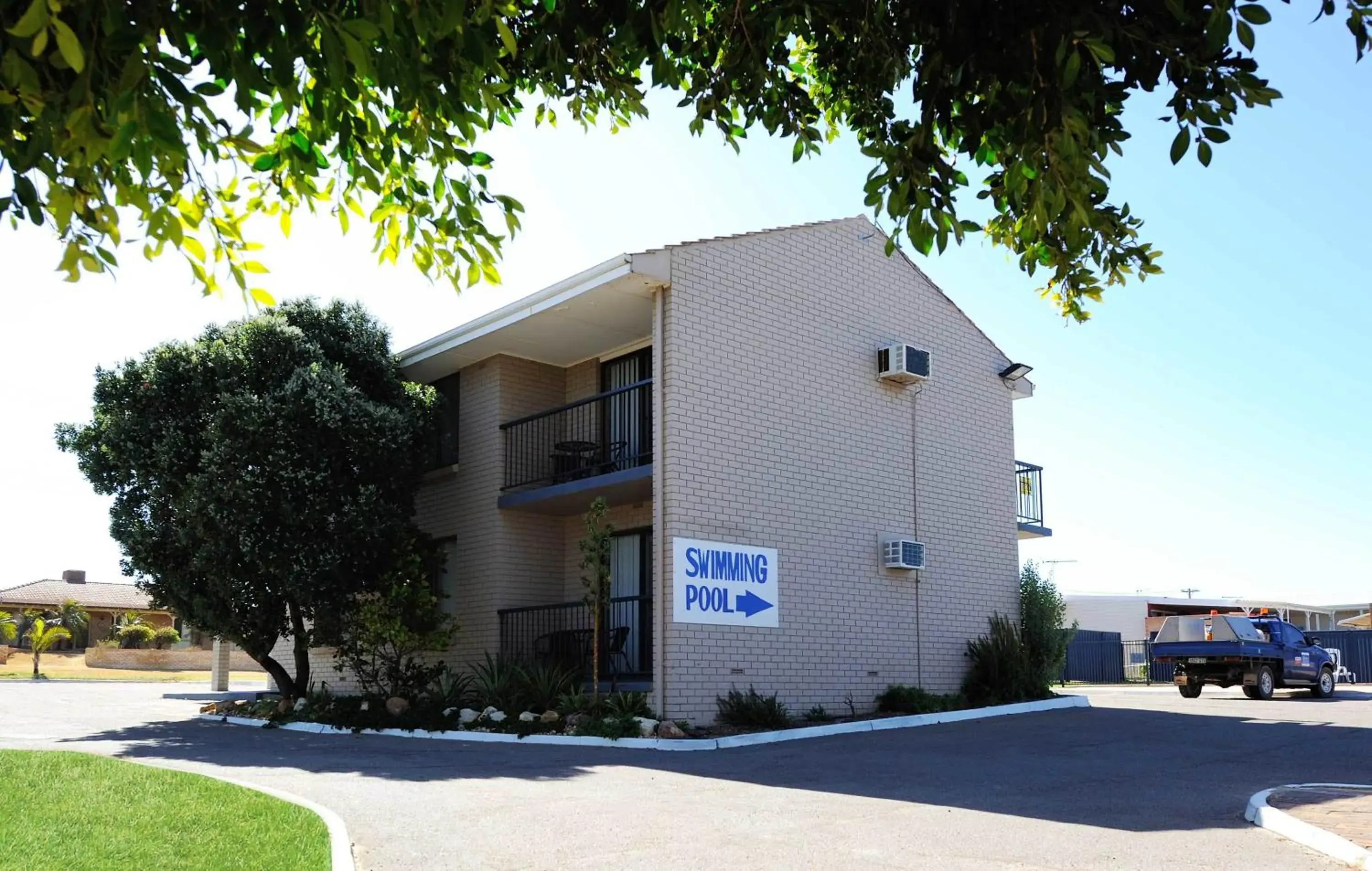 Property Building in Abrolhos Reef Lodge