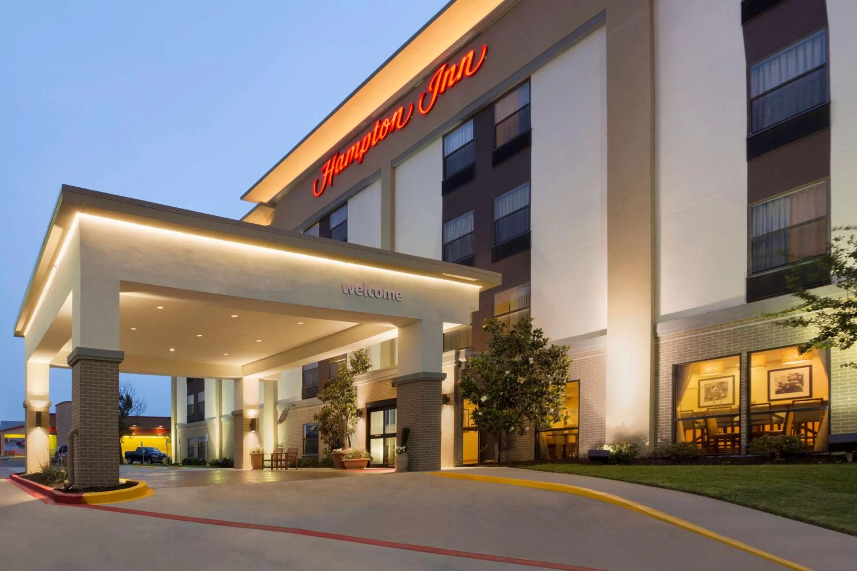 Property building in Hampton Inn Fort Worth Southwest Cityview