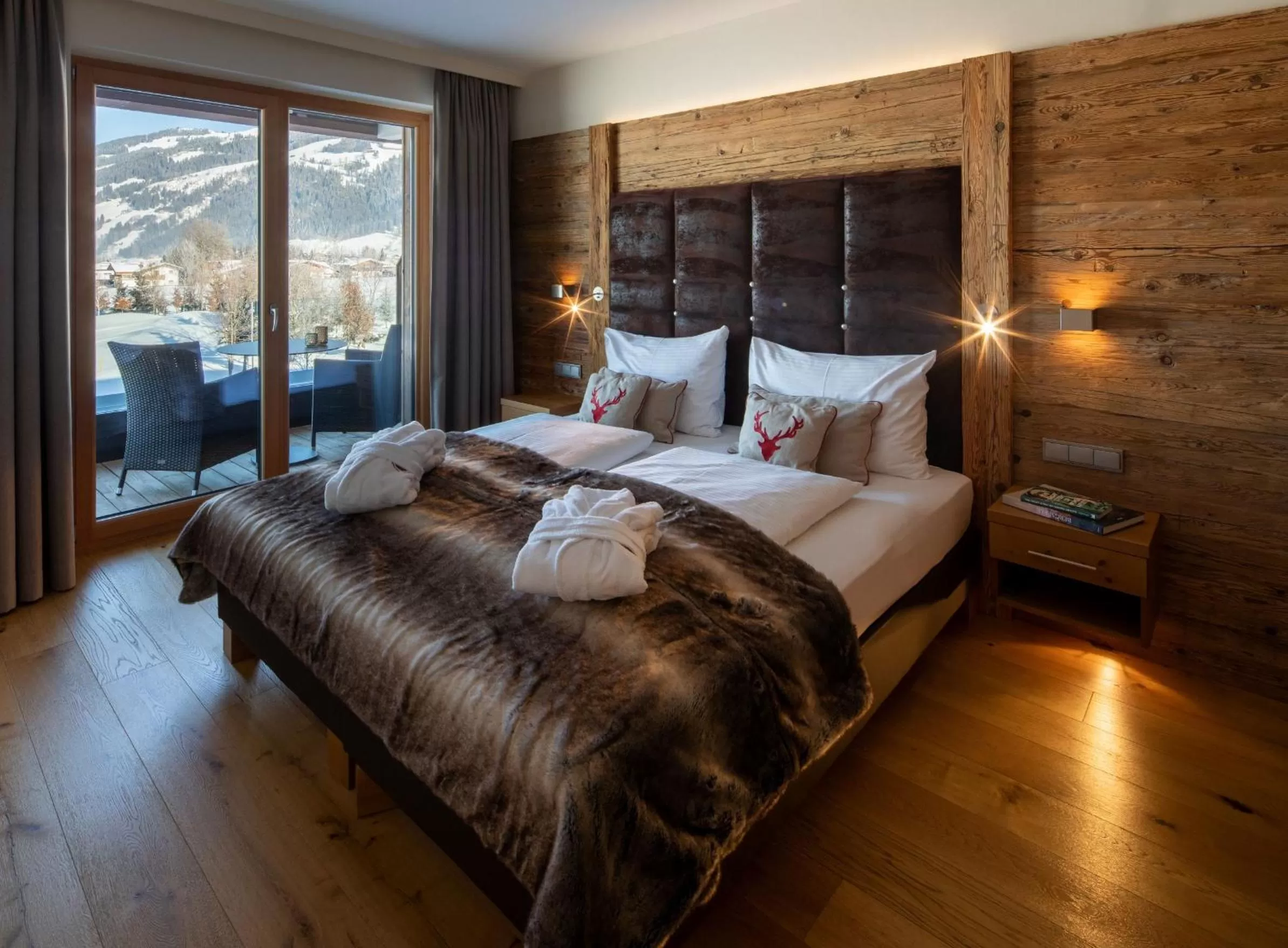 Photo of the whole room, Bed in APART Resort Westendorf