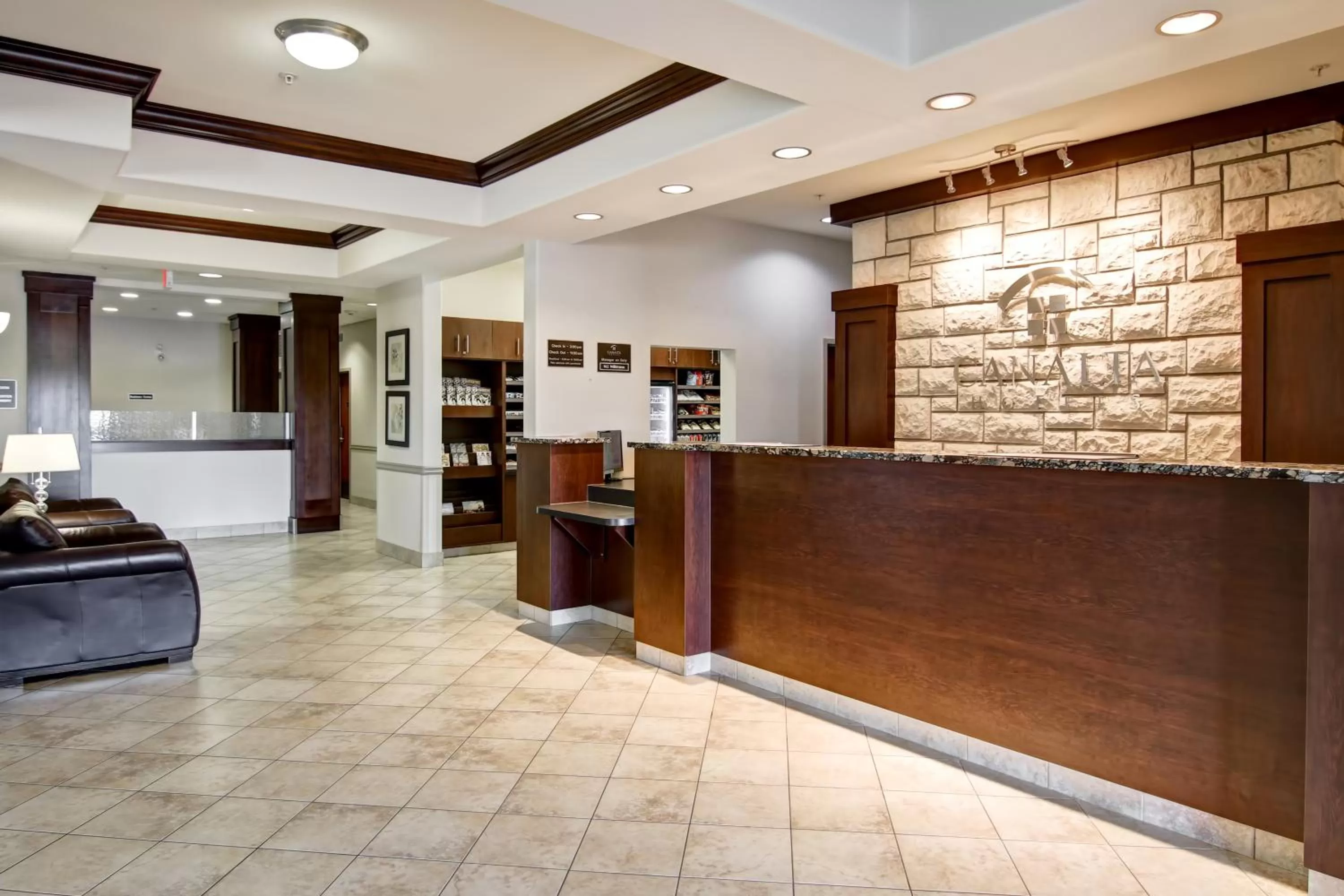 Lobby or reception in Canalta Hotel Moosomin