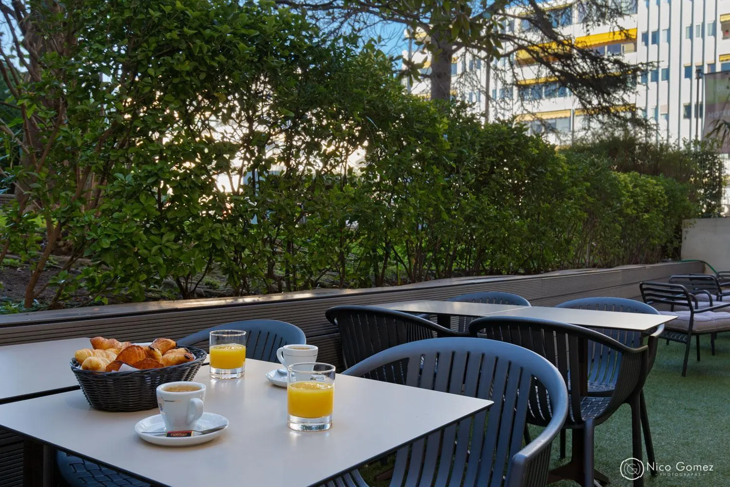 Food and drinks in ibis Styles Cannes Le Cannet