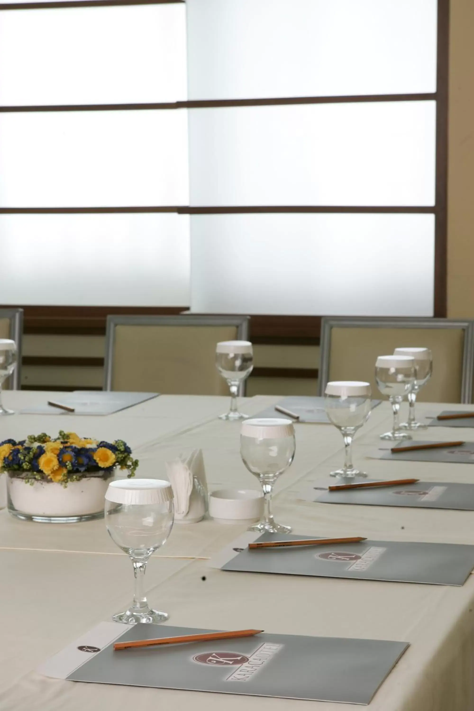 Business facilities, Restaurant/Places to Eat in Karaca Hotel
