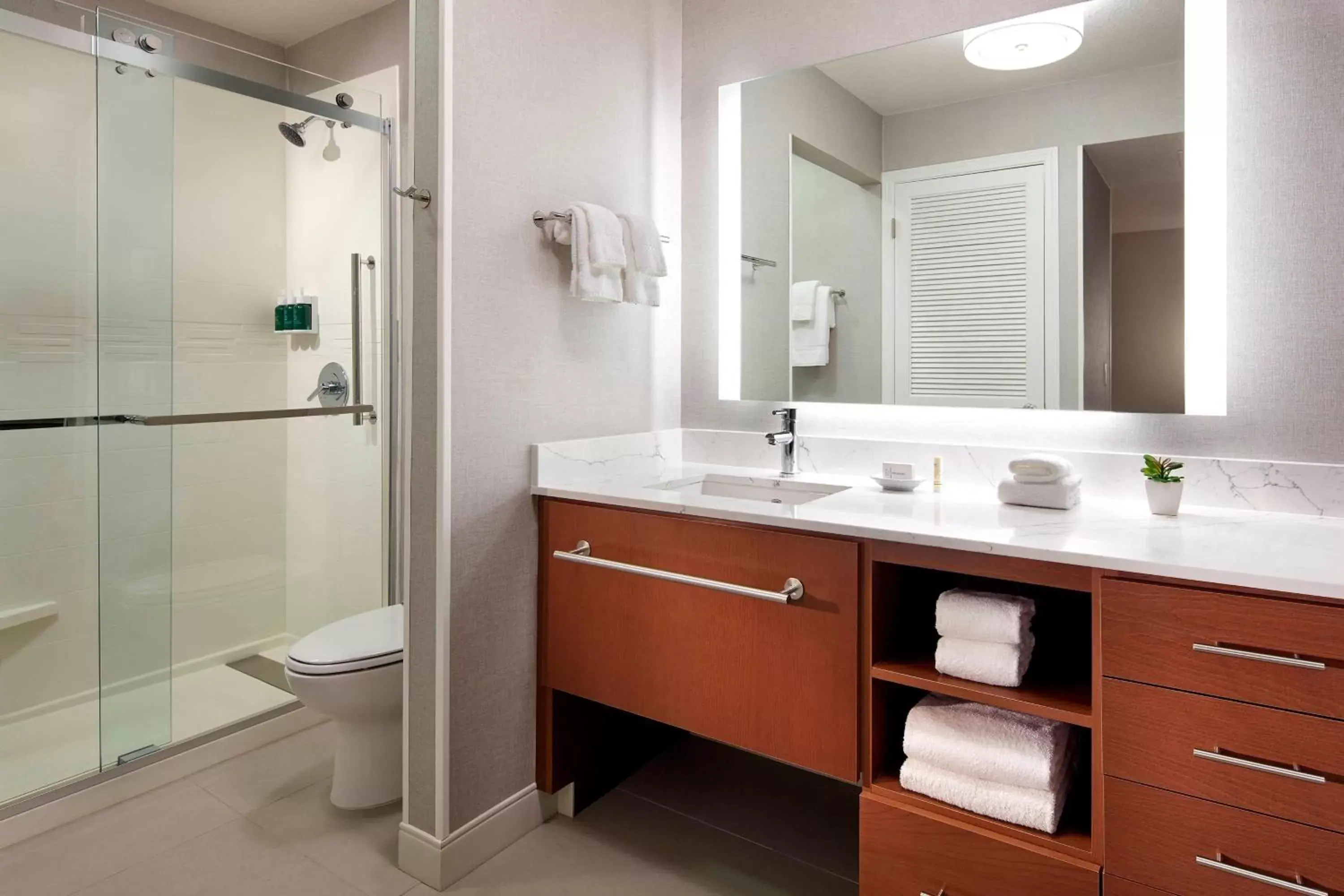 Bathroom in Residence Inn Los Angeles LAX/Manhattan Beach