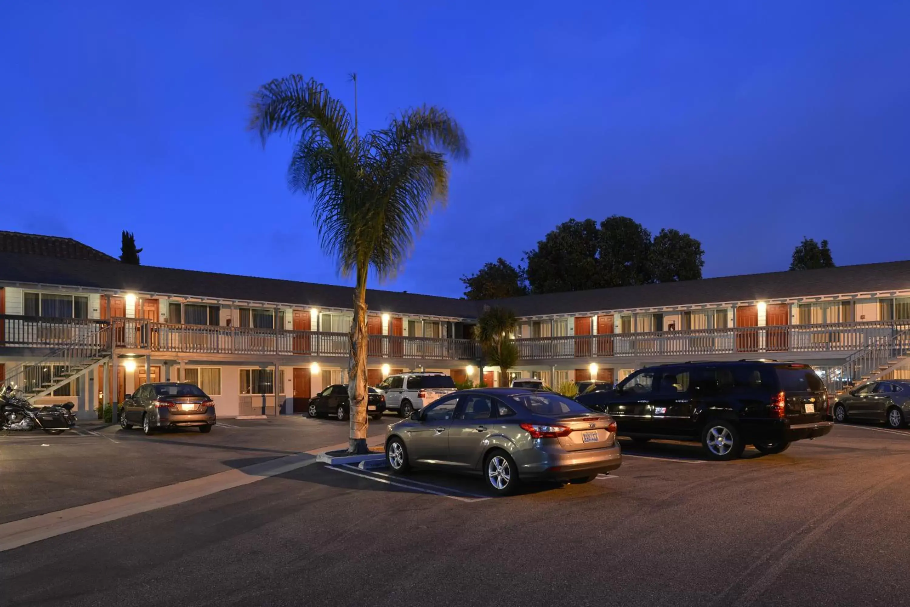 Facade/entrance, Property Building in Avenue Inn Downtown San Luis Obispo