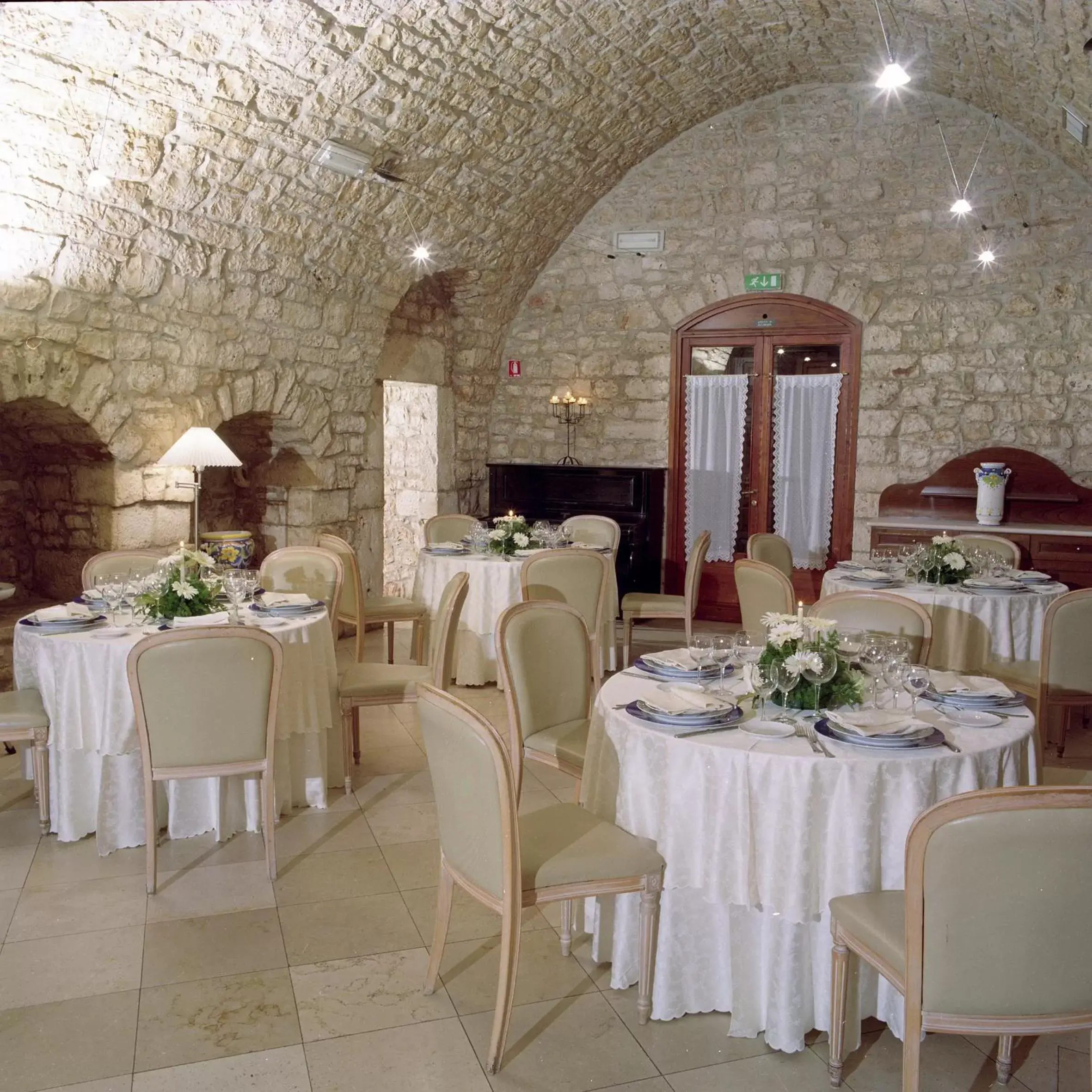 Restaurant/Places to Eat in Masseria Mofetta