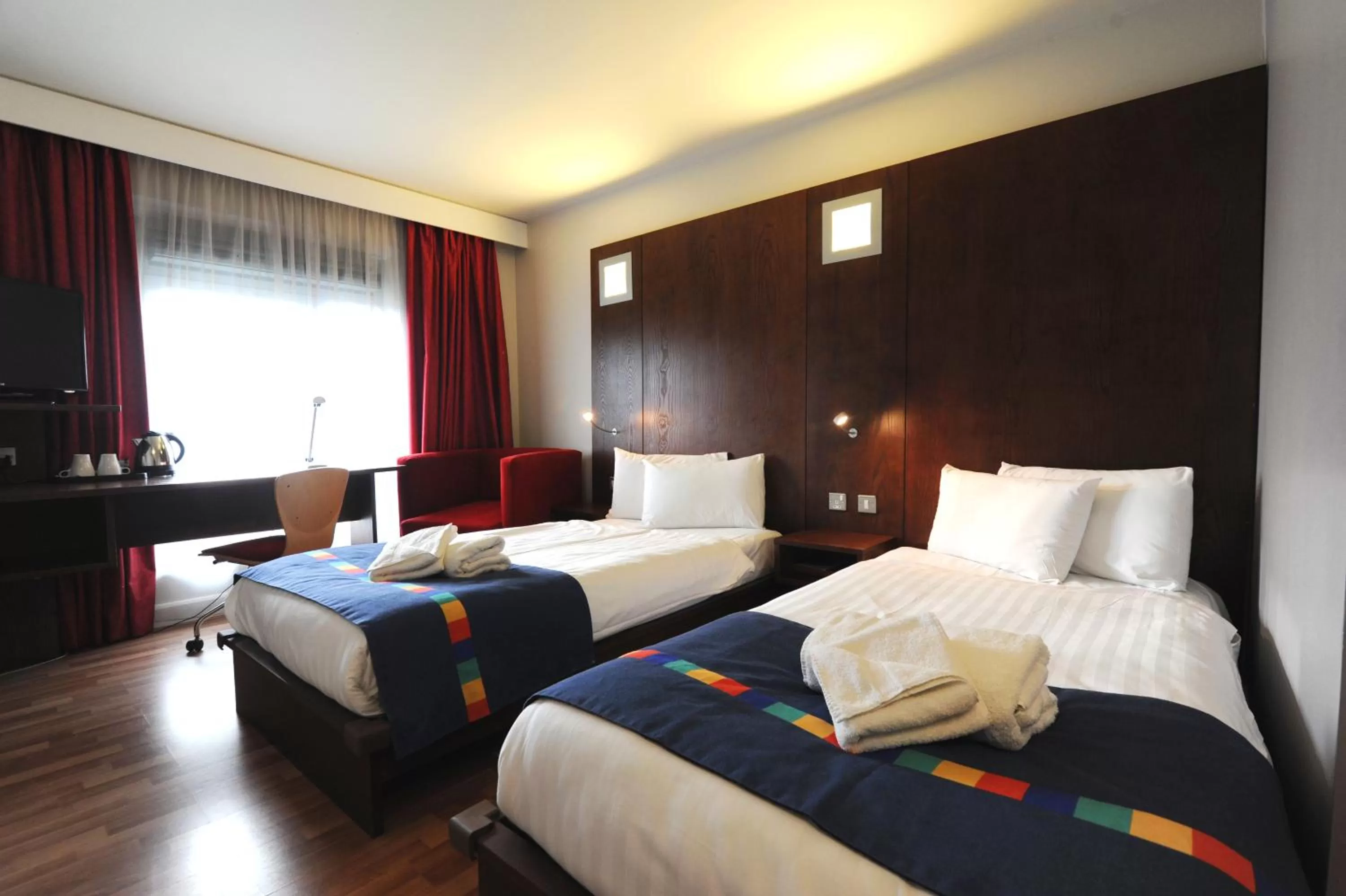 Bedroom, Bed in Park Inn by Radisson Birmingham Walsall