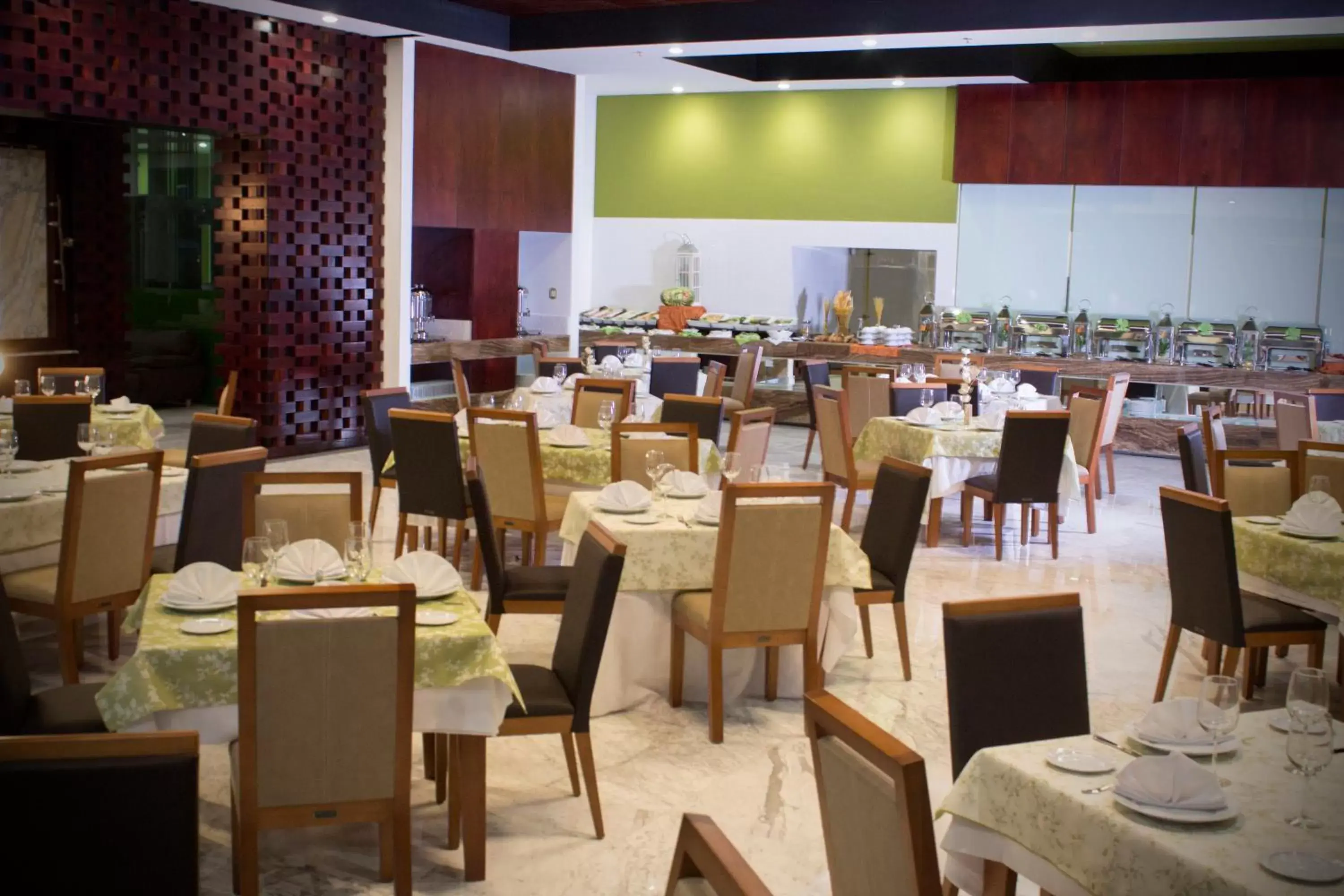 Restaurant/Places to Eat in Holiday Inn Queretaro Zona Krystal, an IHG Hotel