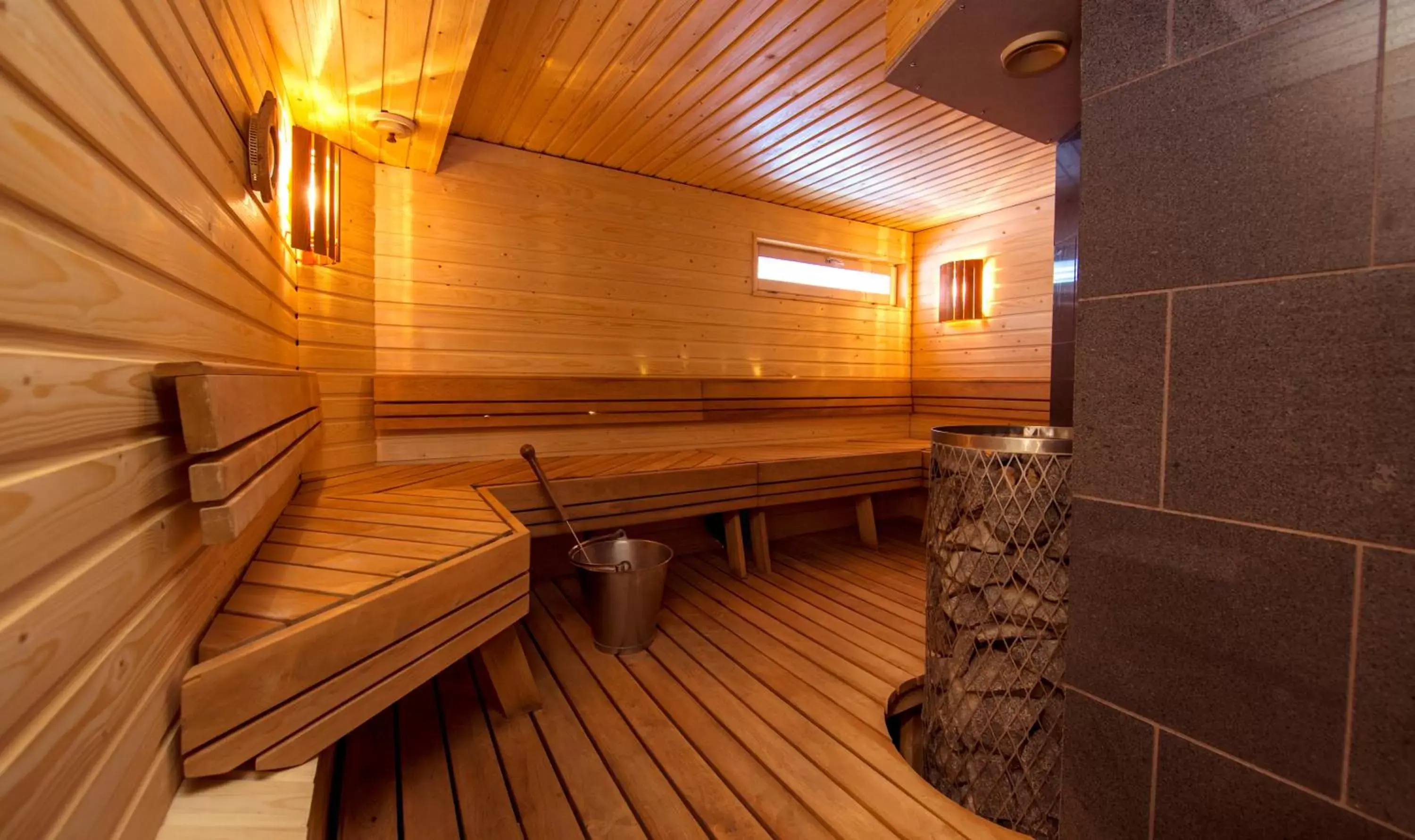 Spa and wellness centre/facilities in Finlandia Hotel Airport Oulu