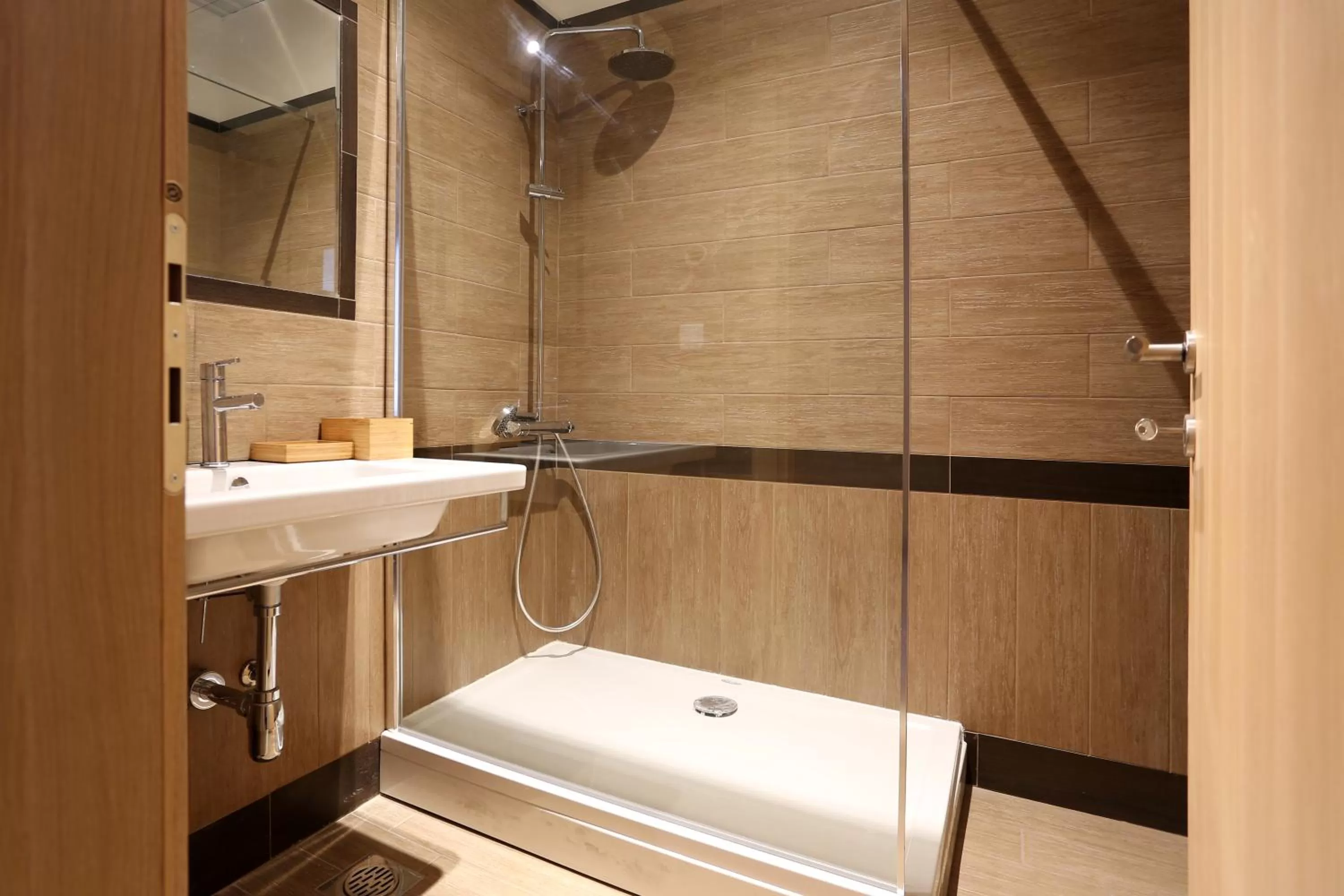 Bathroom in Hotel Lirak