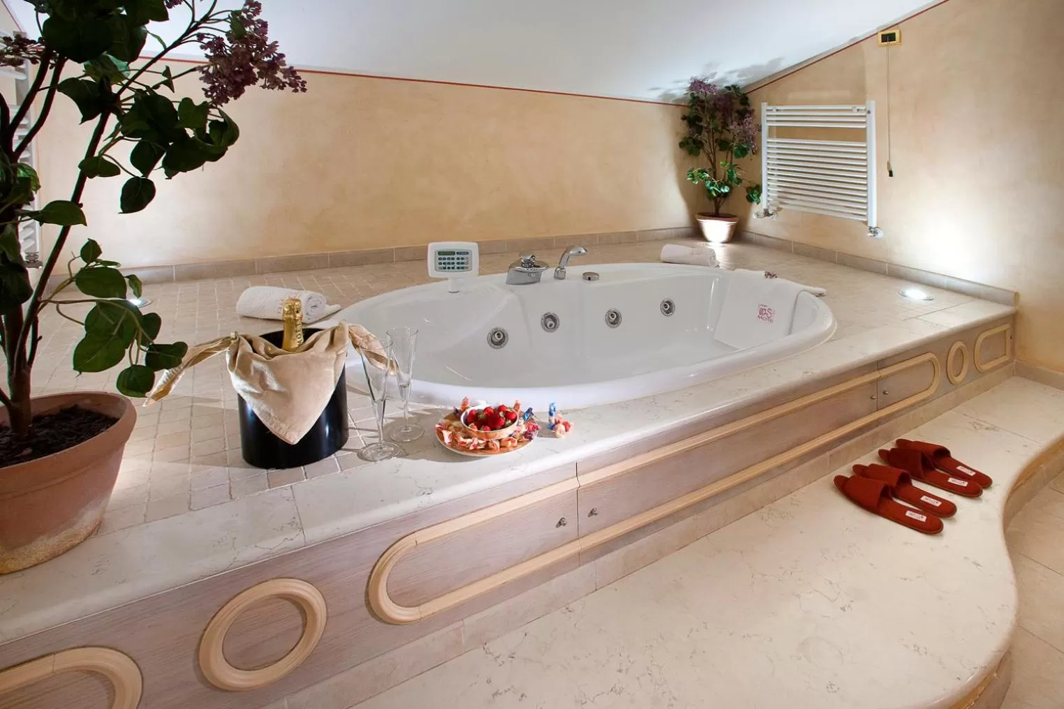 Vip's Motel Luxury Accommodation & Spa