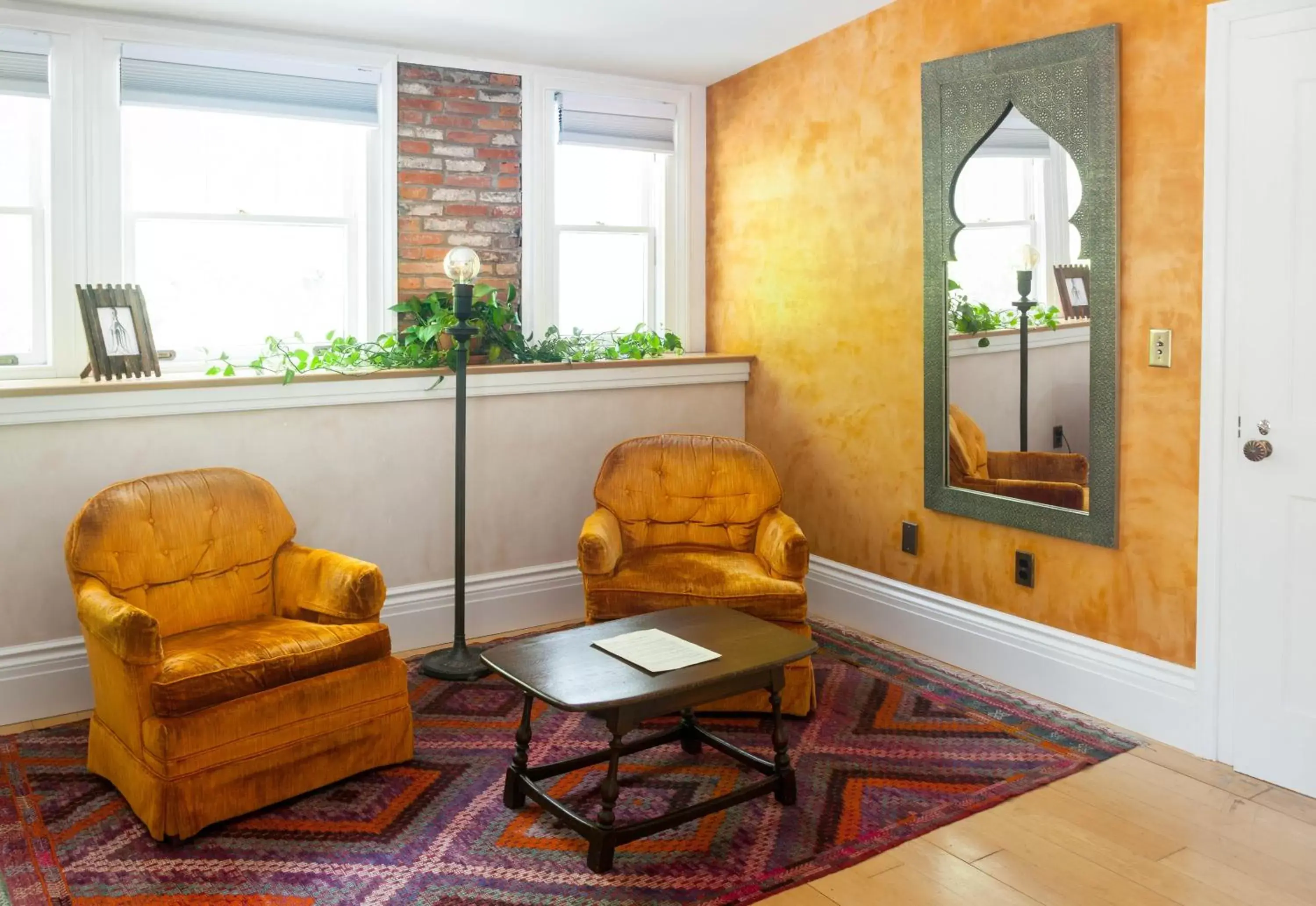 Living room, Seating Area in Argos Inn - Ithaca's Boutique Hotel