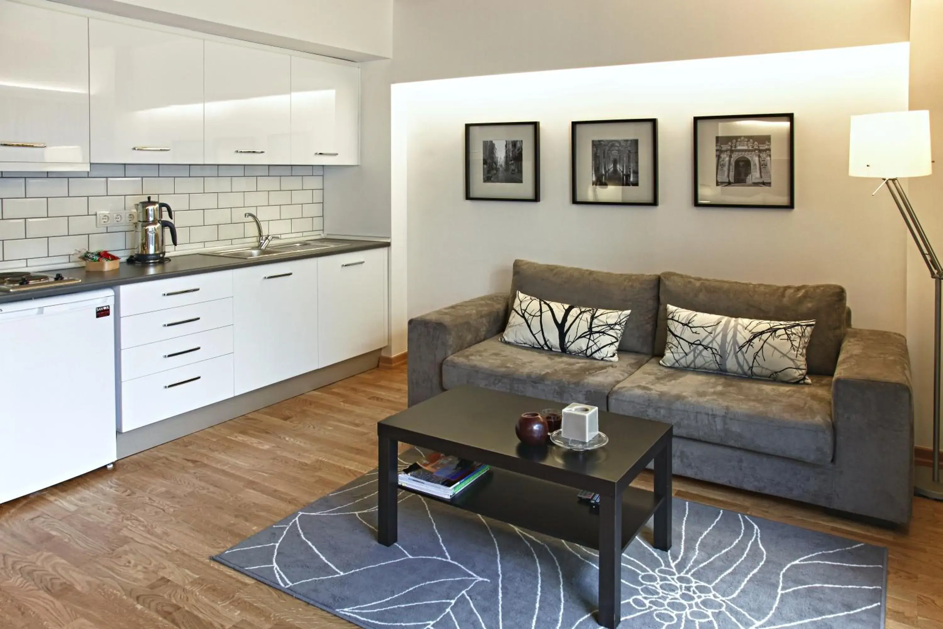 Kitchen or kitchenette, Seating Area in Apartman Istanbul