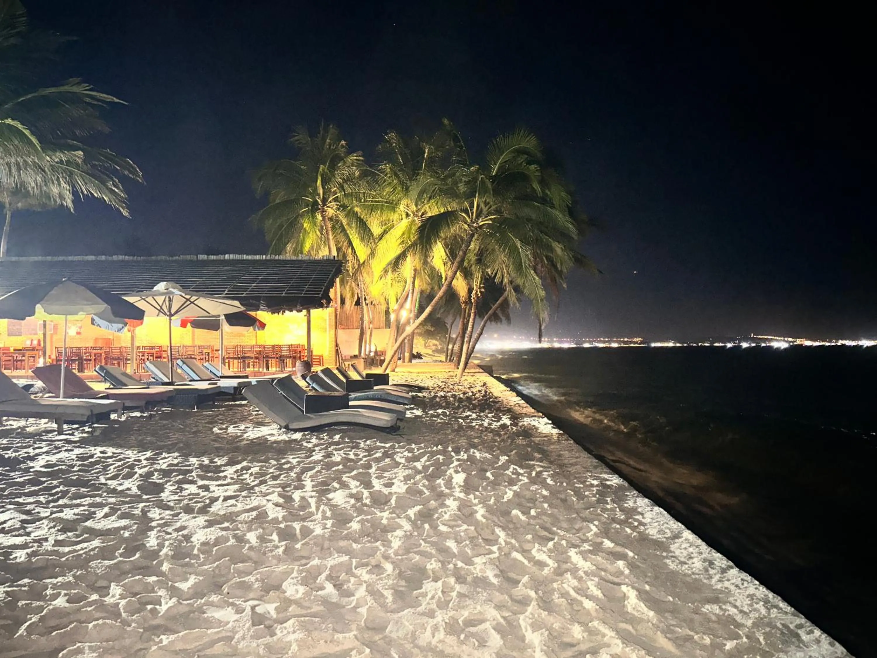 Beach in Ananda Resort