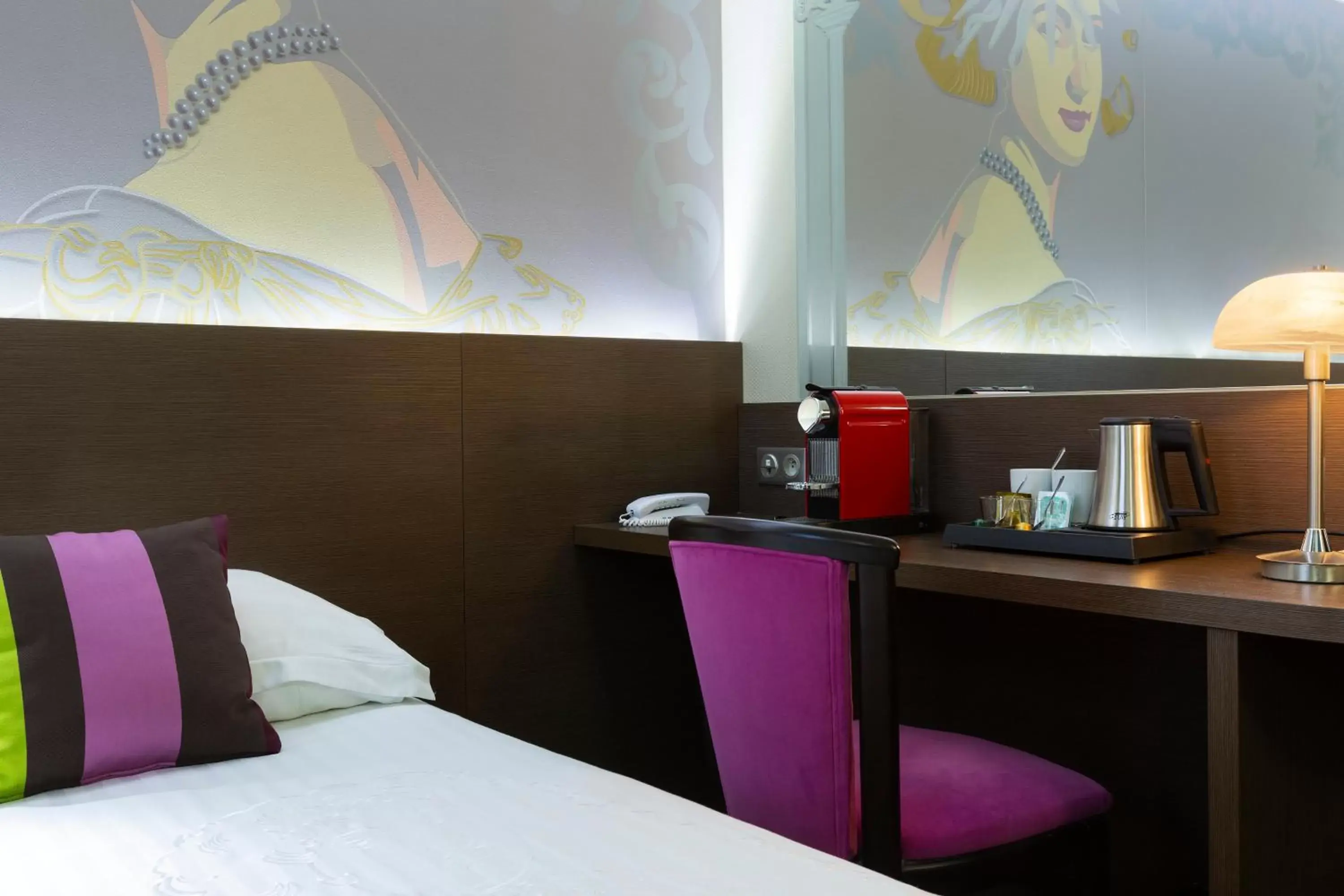 Bed in B&B HOTEL Colmar Liberté 4 étoiles