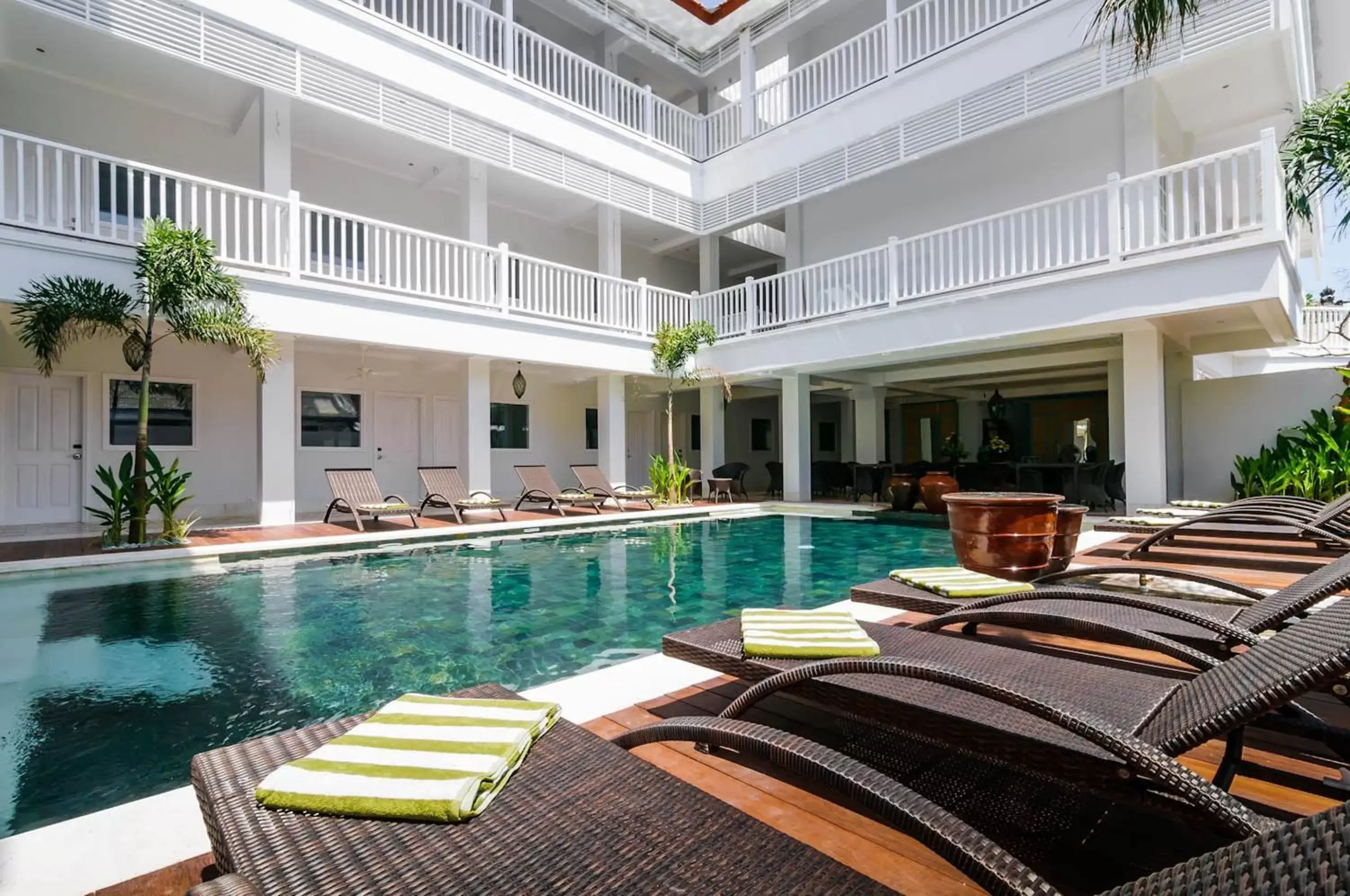 Swimming Pool in Samsara Inn