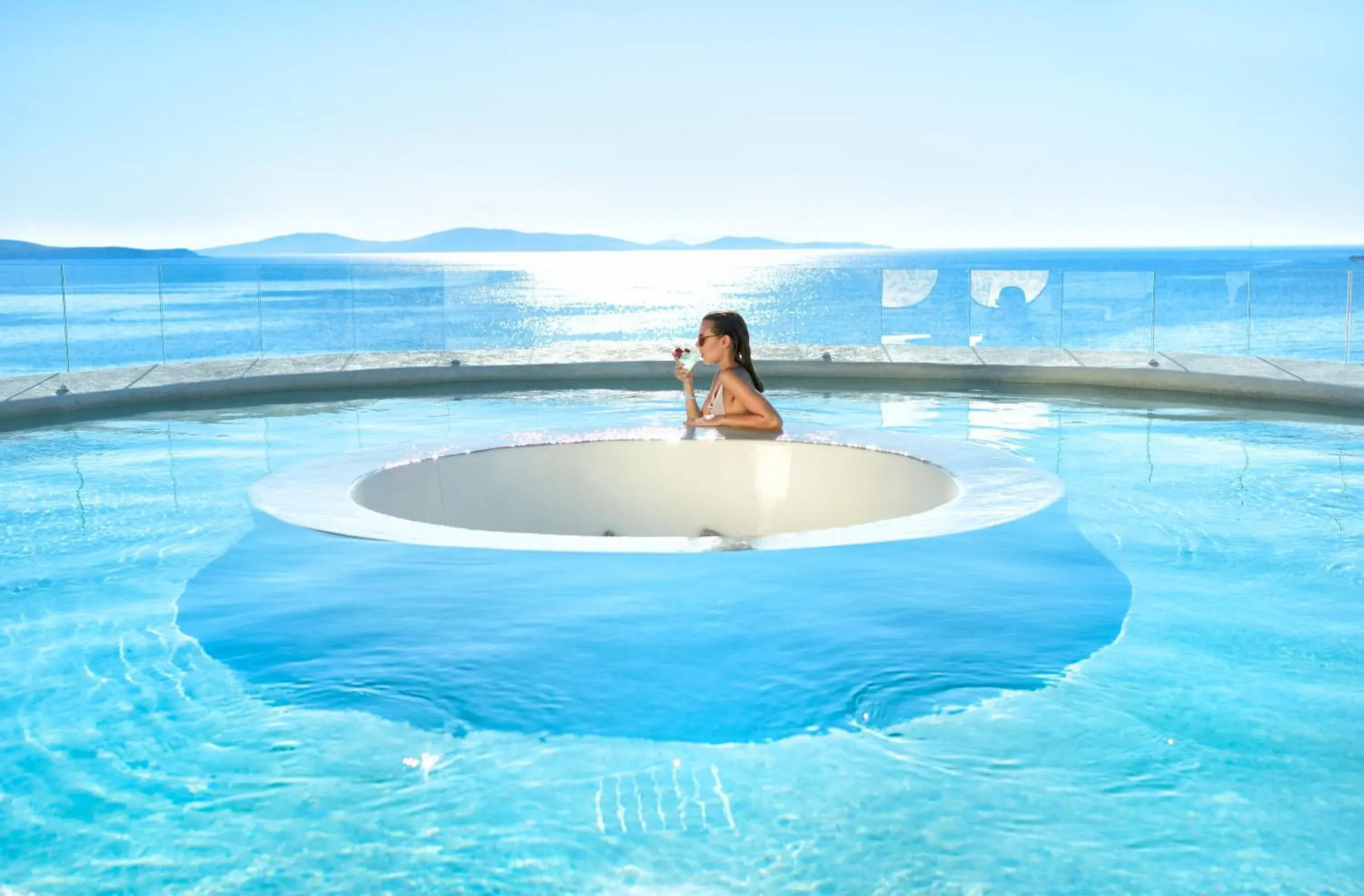 Hot Tub, Swimming Pool in Anax Resort and Spa