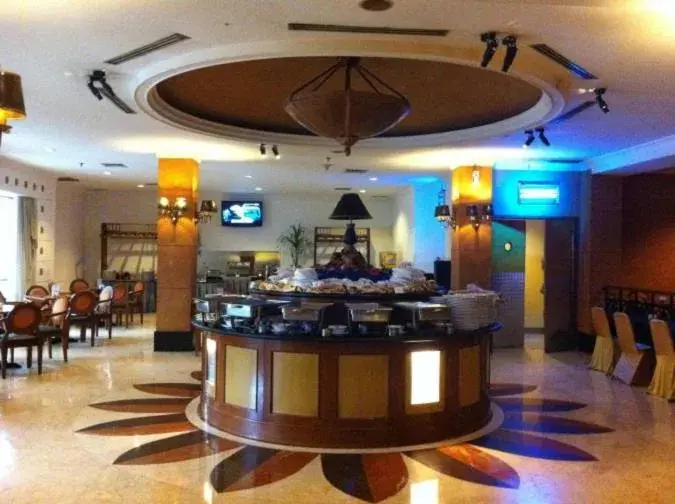 Restaurant/places to eat in Hotel Kaisar