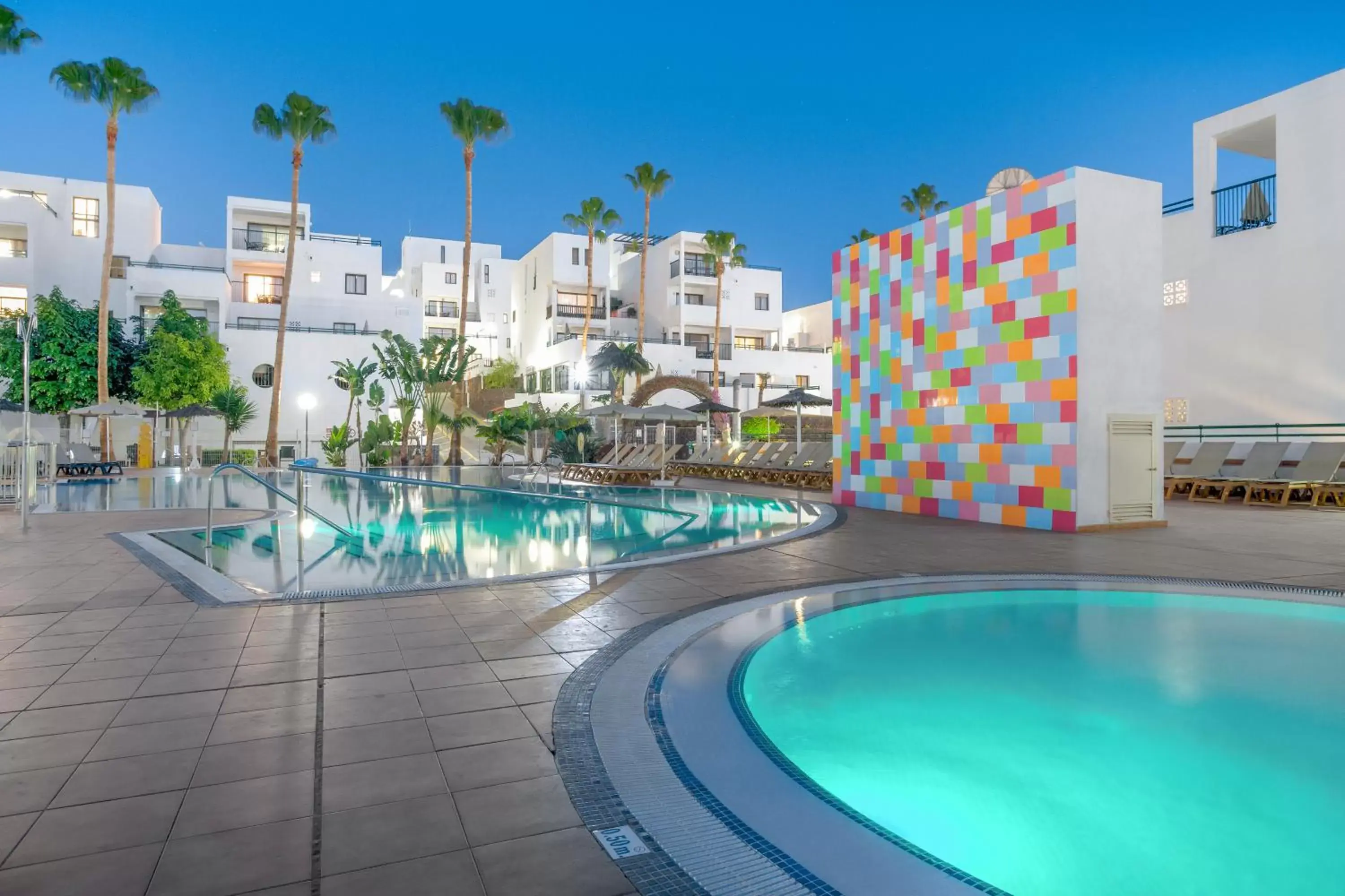 Swimming pool in Sunset Bay Club Swimming pool in Sunset Bay Club