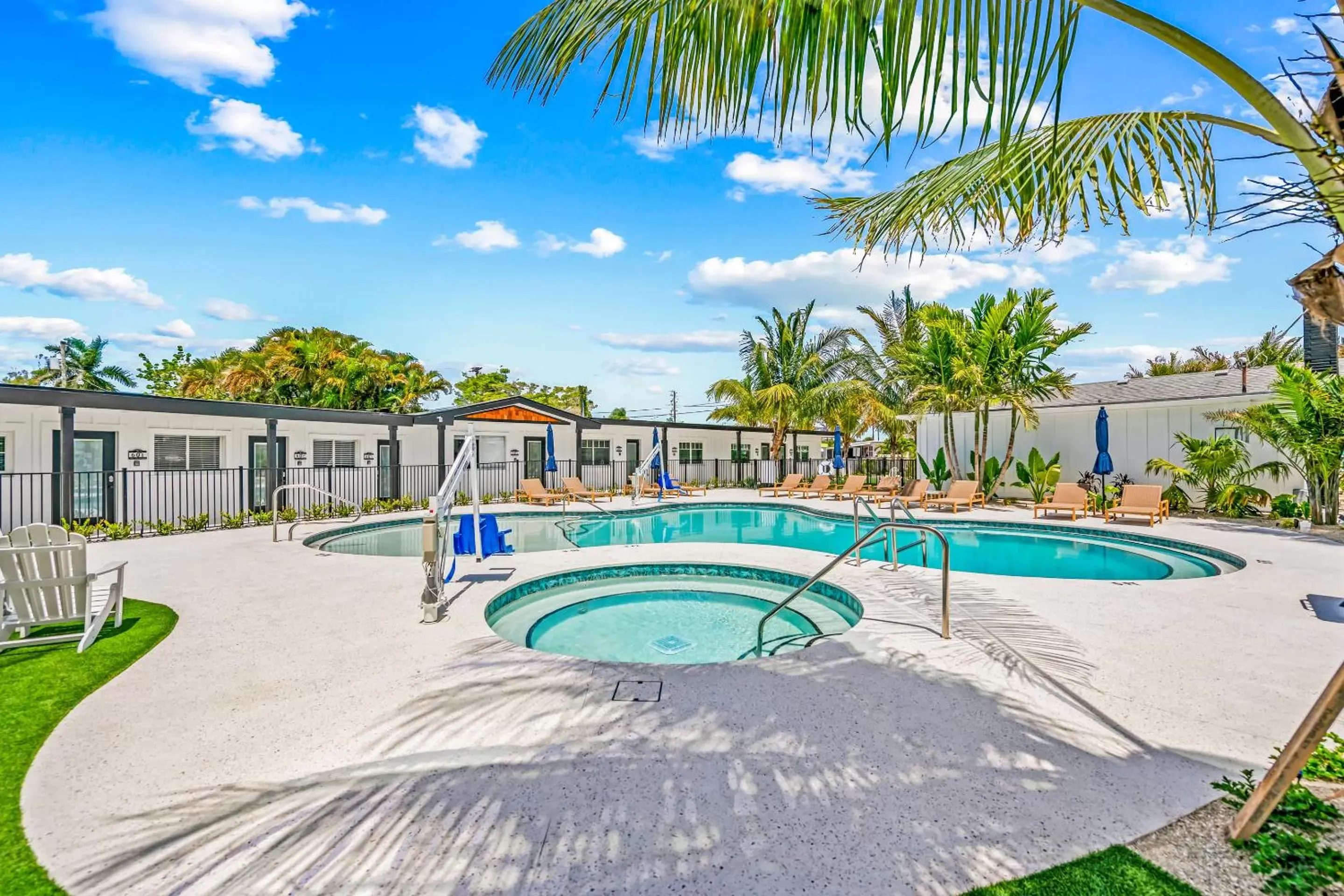 Swimming Pool in Pelican Post at Anna Maria Island Inn